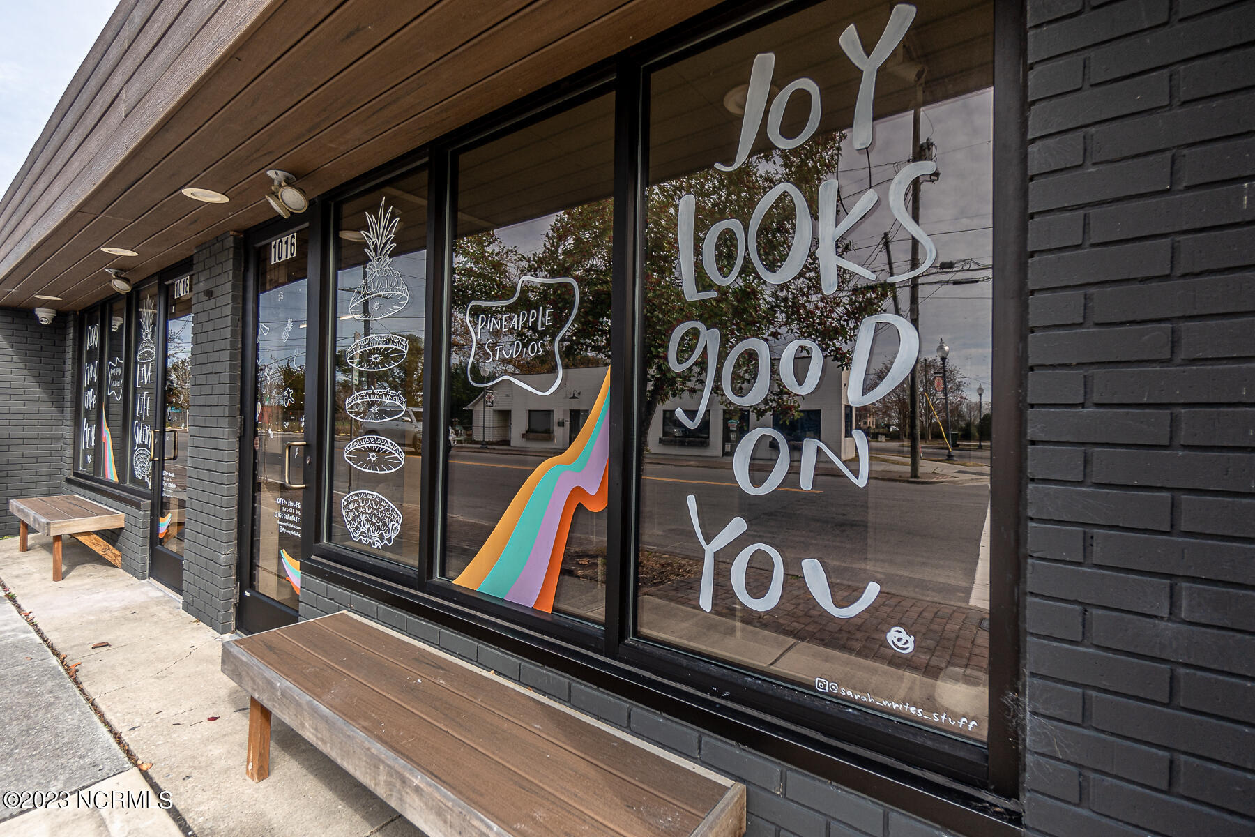 100552304 | Photo 50