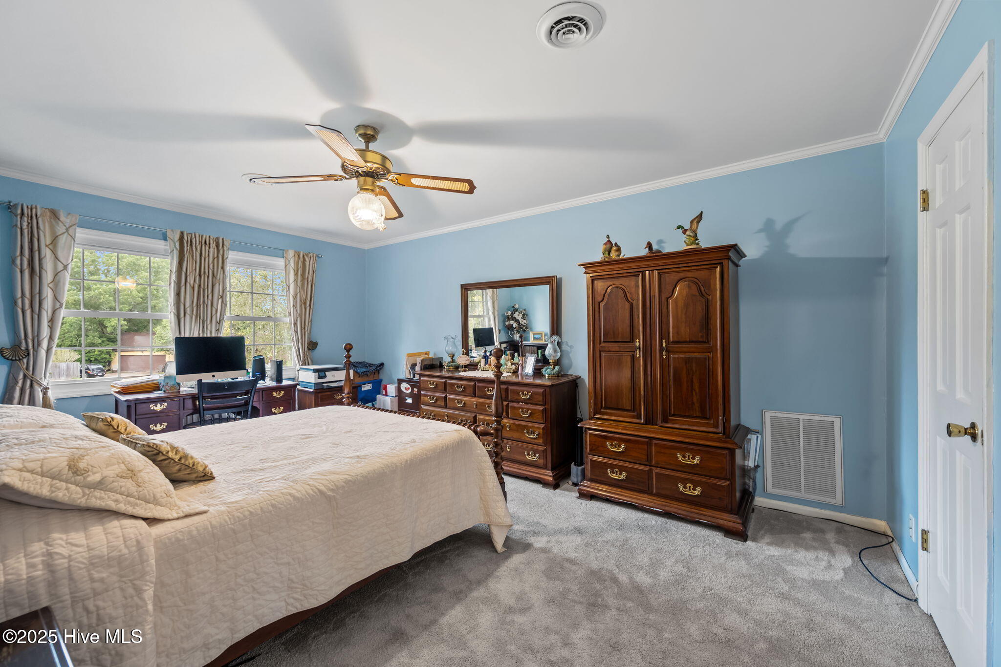521 University Drive, Jacksonville, NC 28546 – photo 23: 39-web-or-mls-_RAD6086