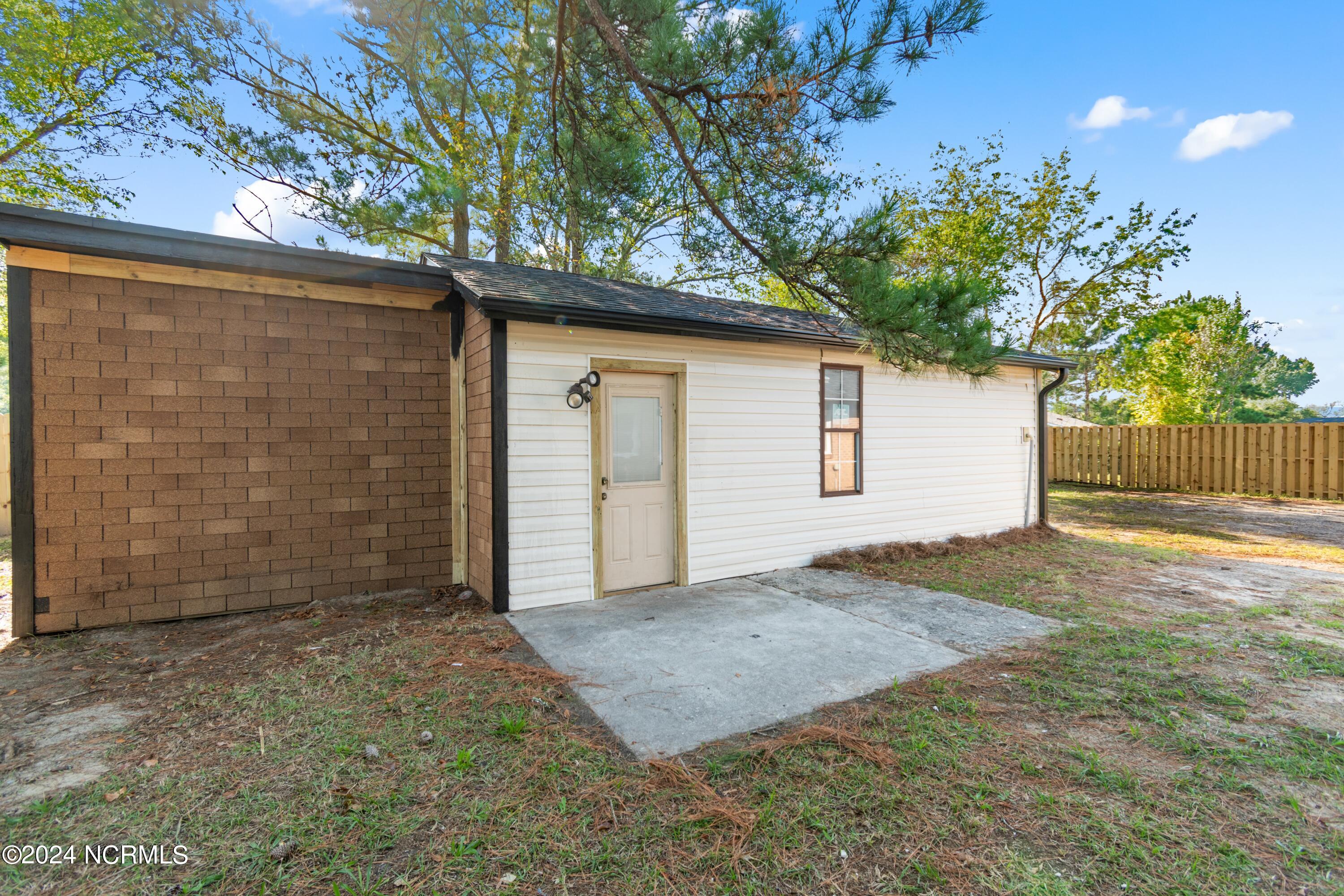 100563573 | Photo 13