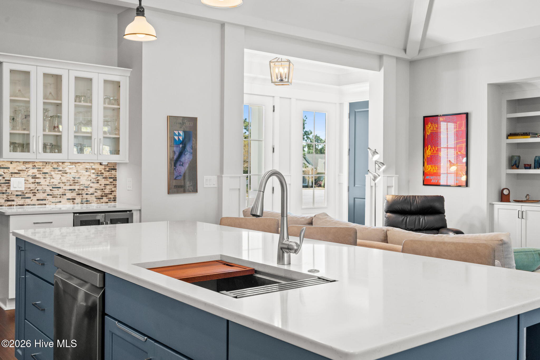 100564943 | Photo 14