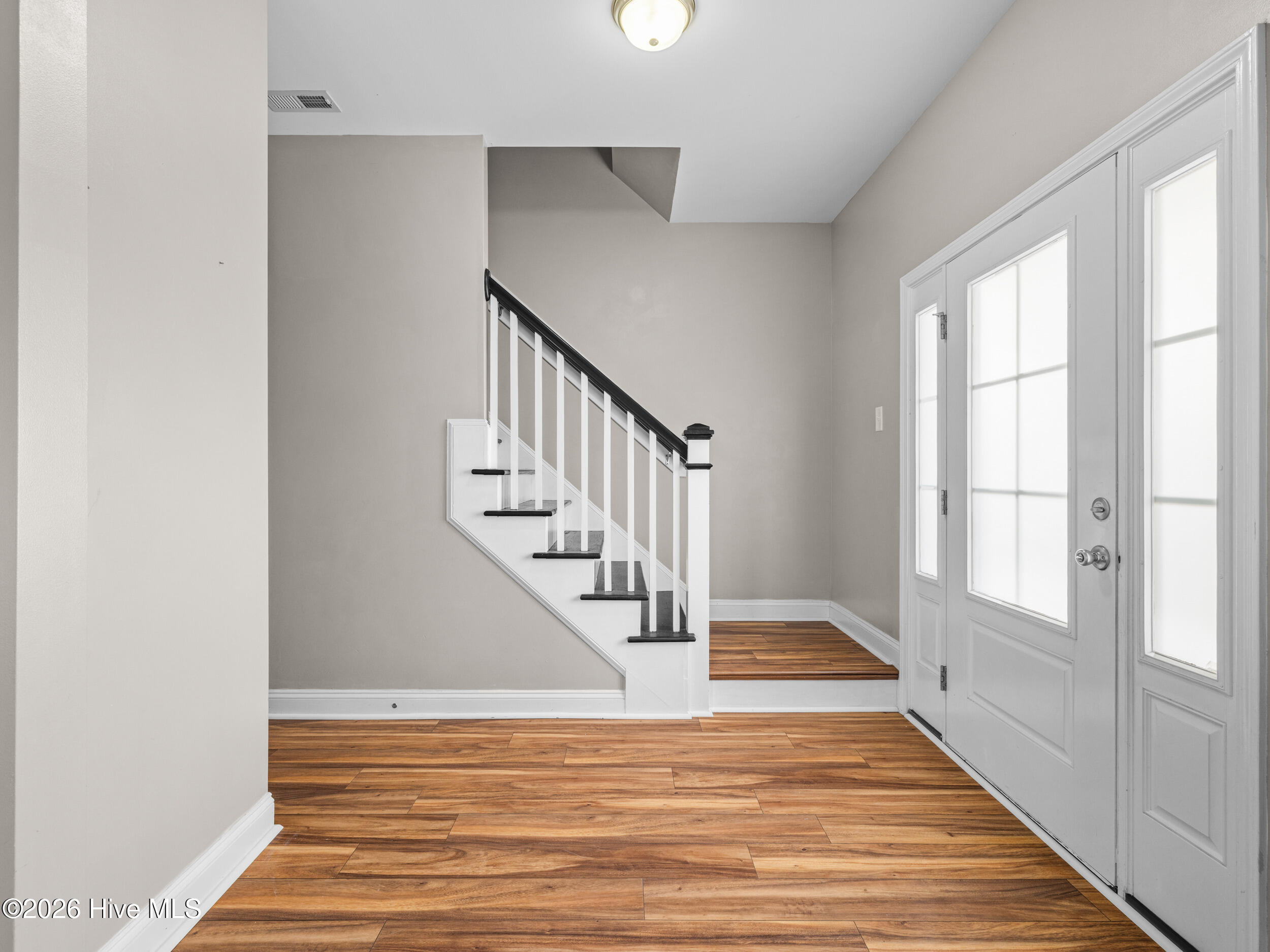 100547442 | Photo 10