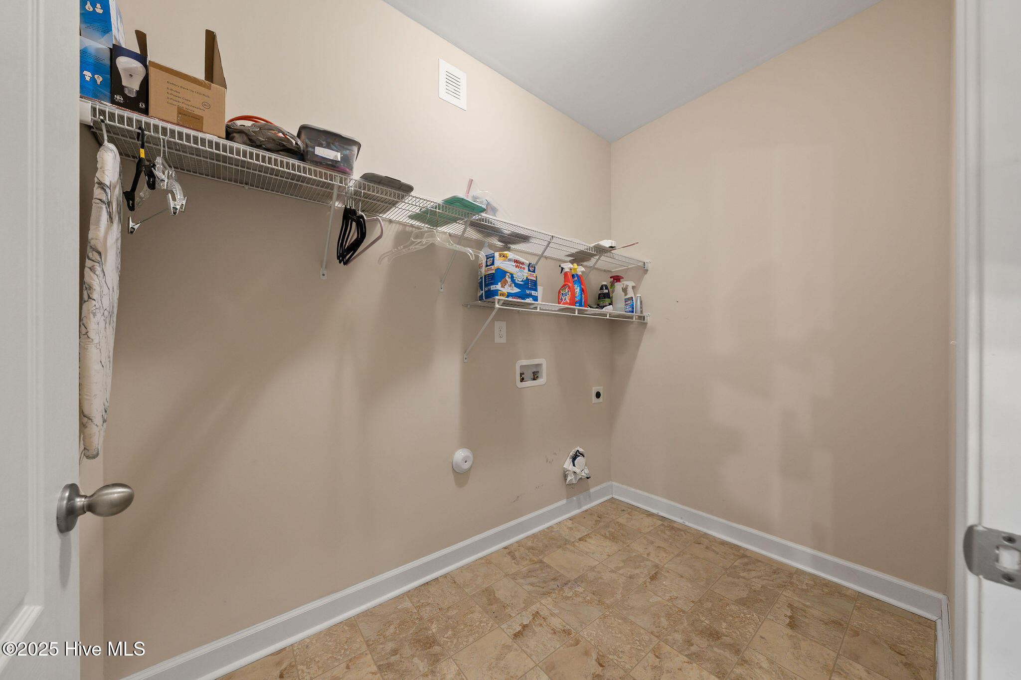 100513961 | Photo 38