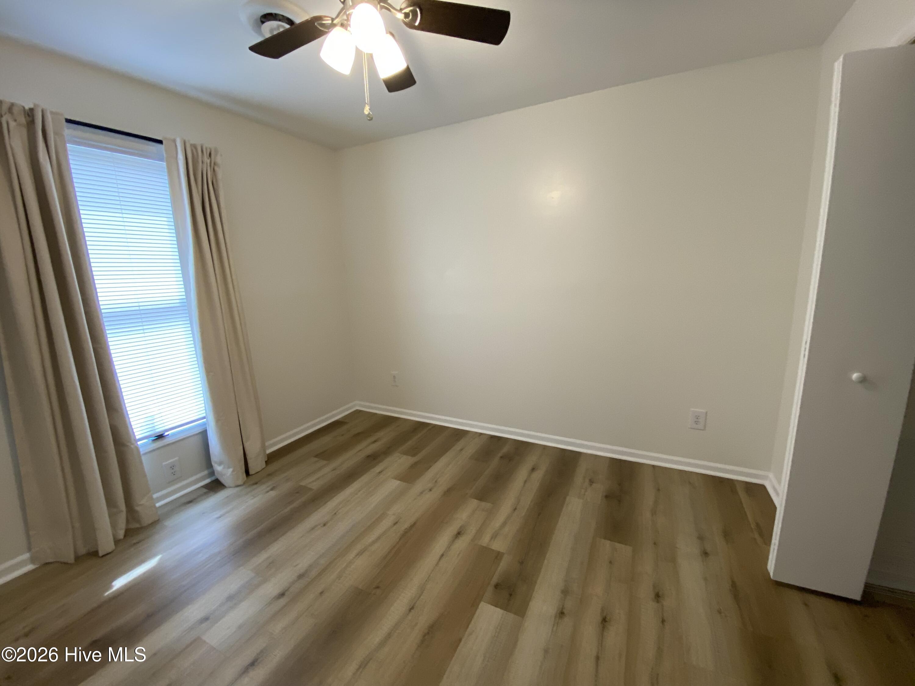 100554671 | Photo 13