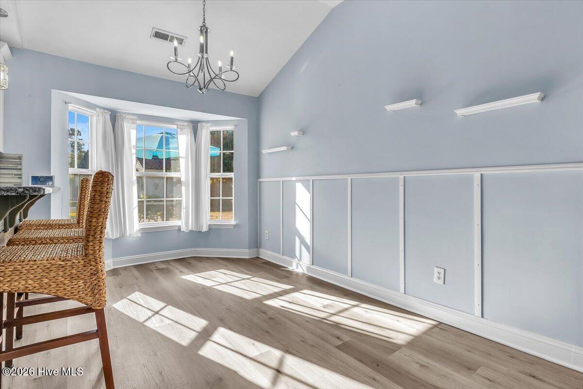 100565579 | Photo 12