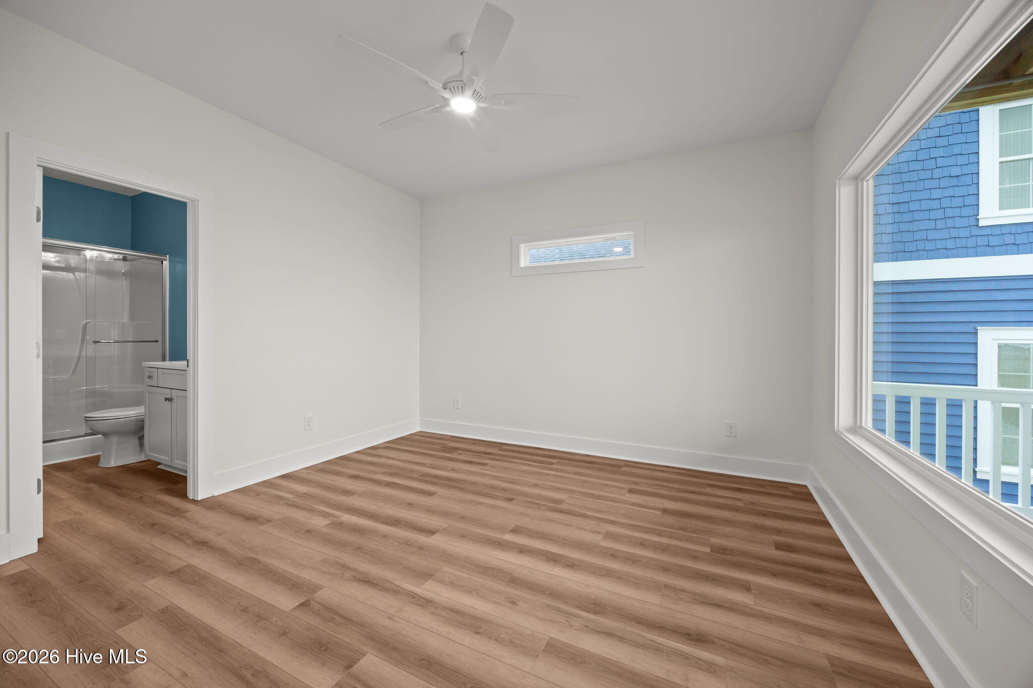 100552819 | Photo 34