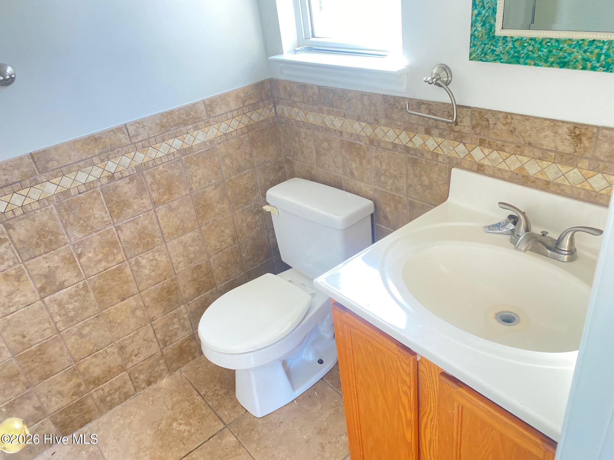 100556693 | Photo 24