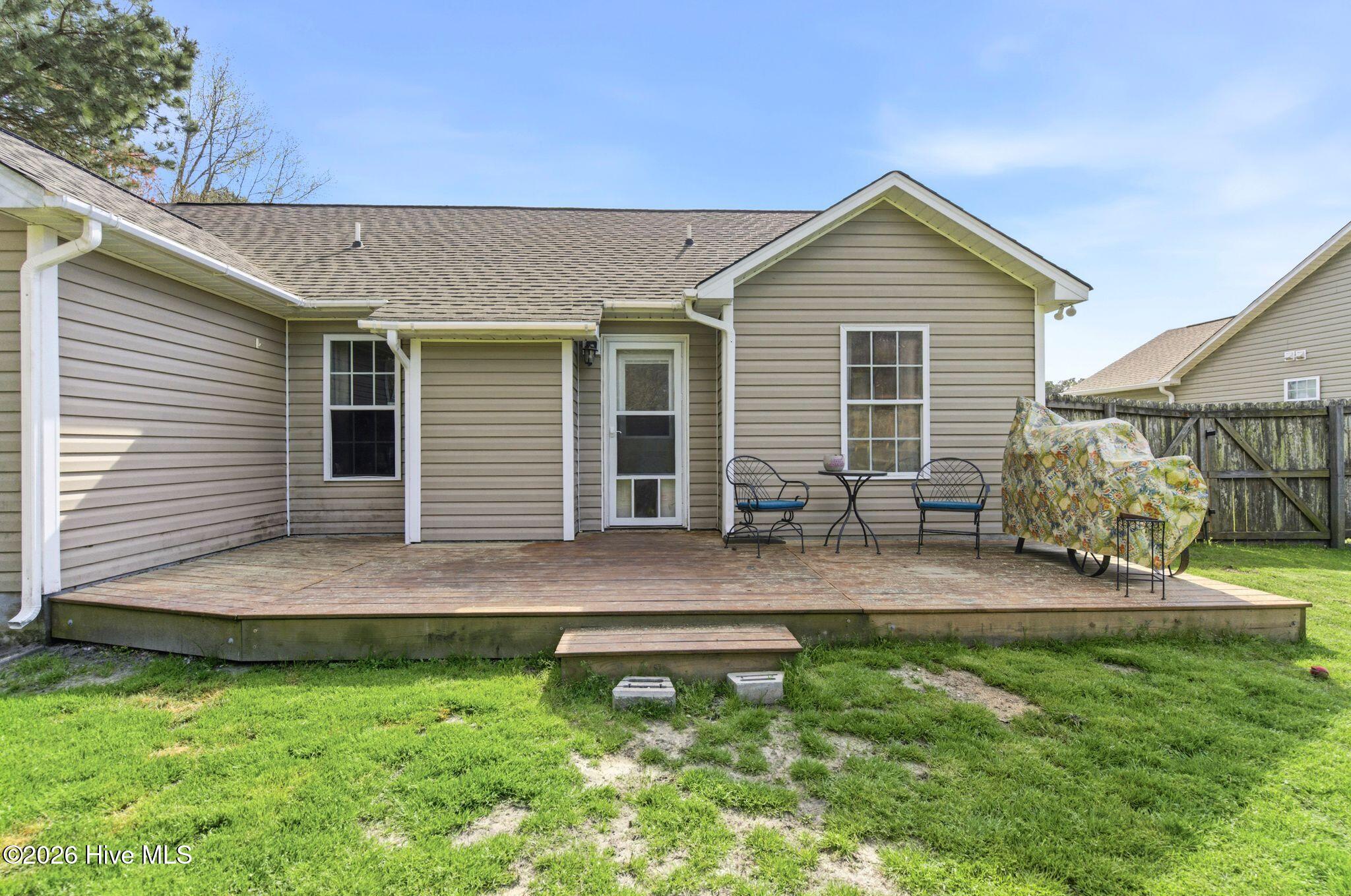 100563637 | Photo 29