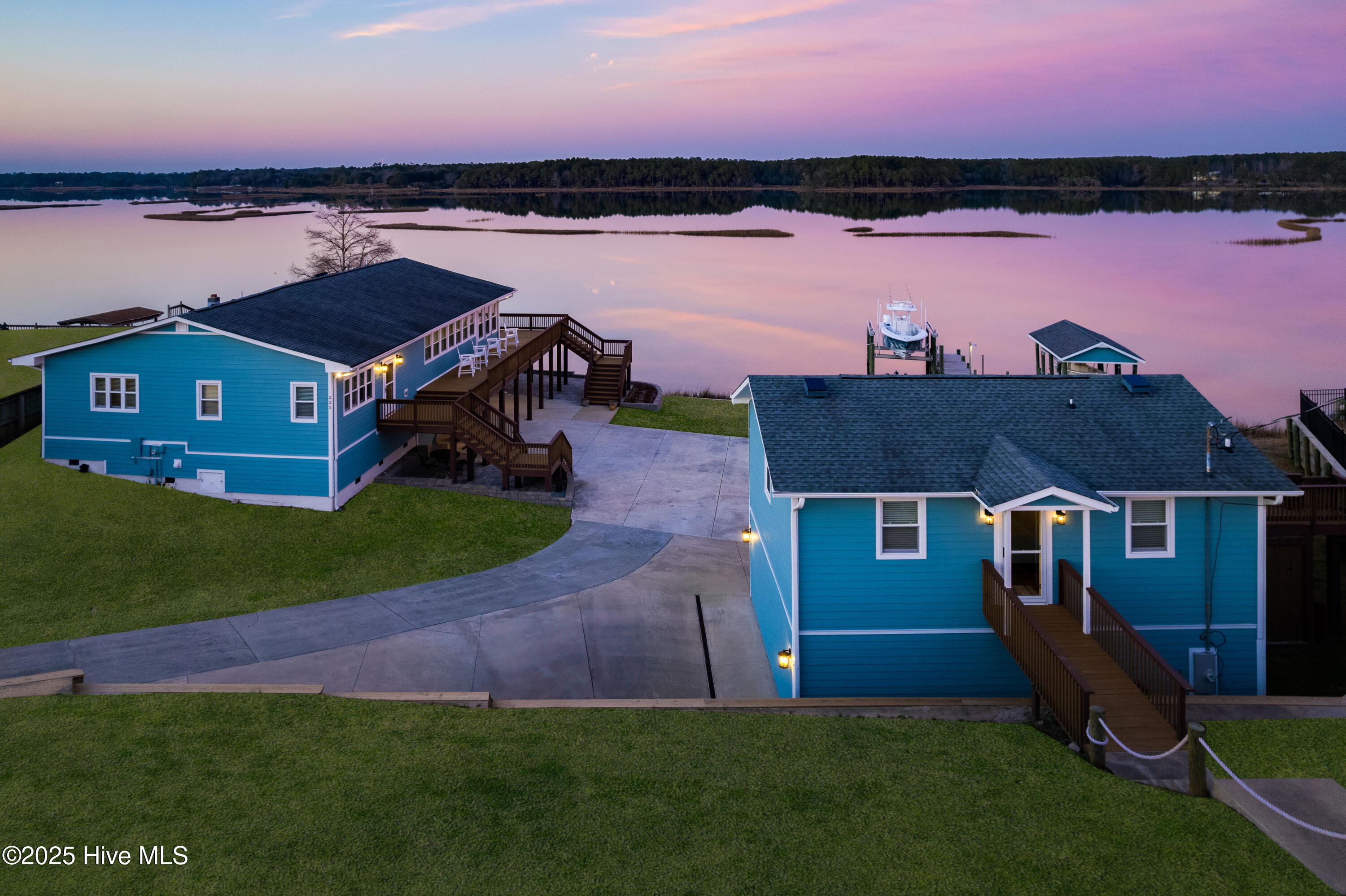 100491390 | Photo 42