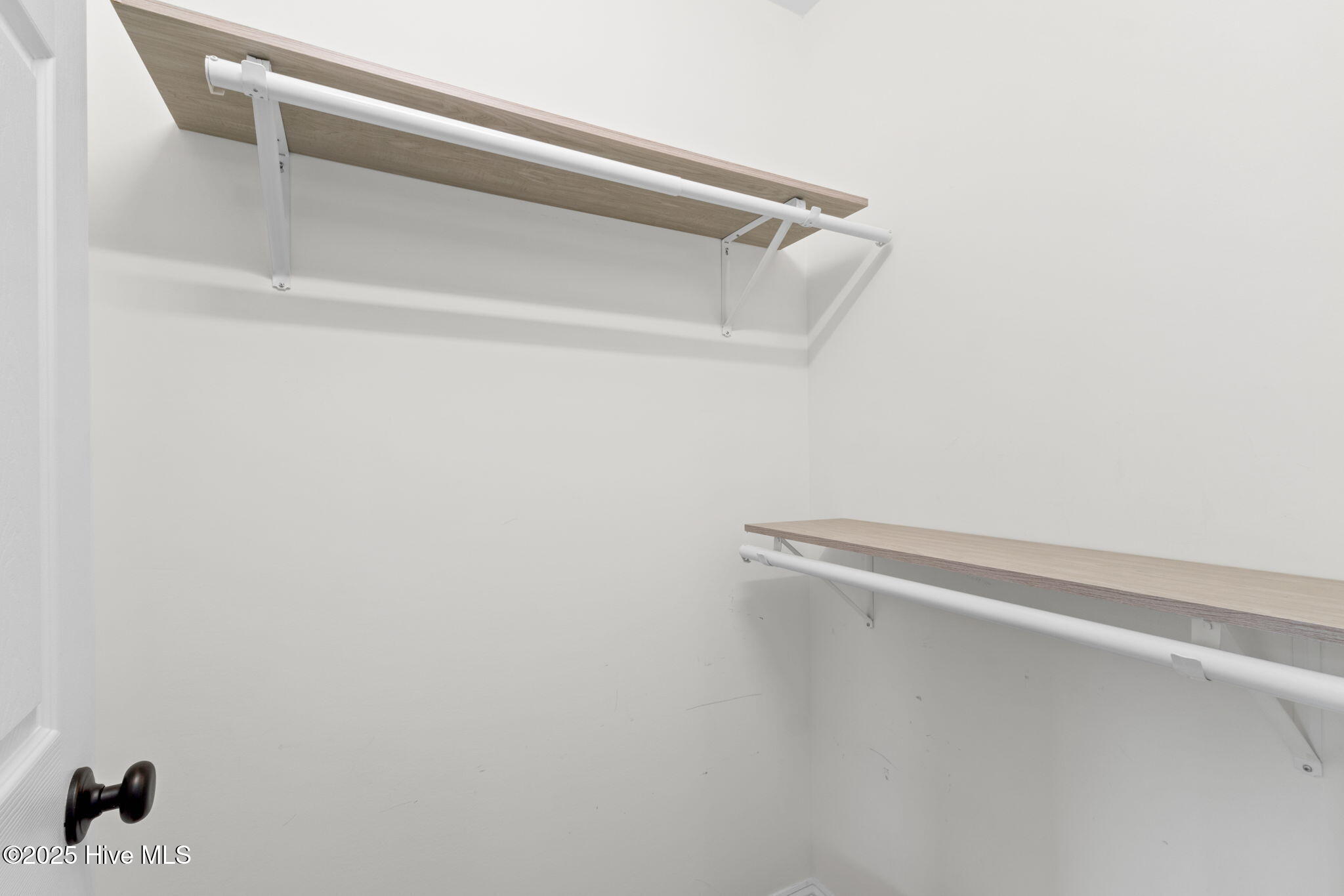 100496086 | Photo 40