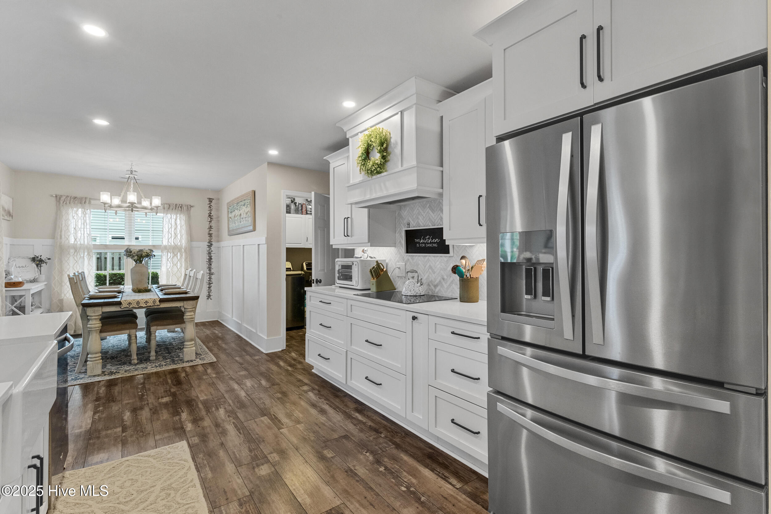 100552310 | Photo 12