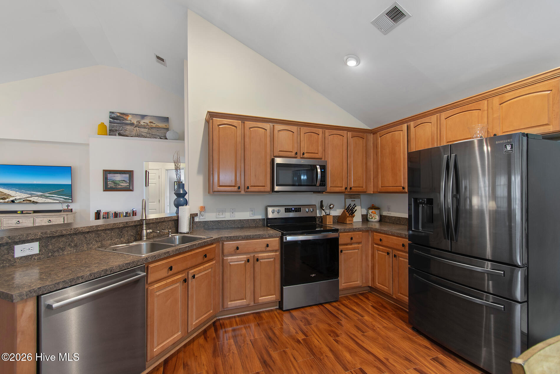 100555398 | Photo 12