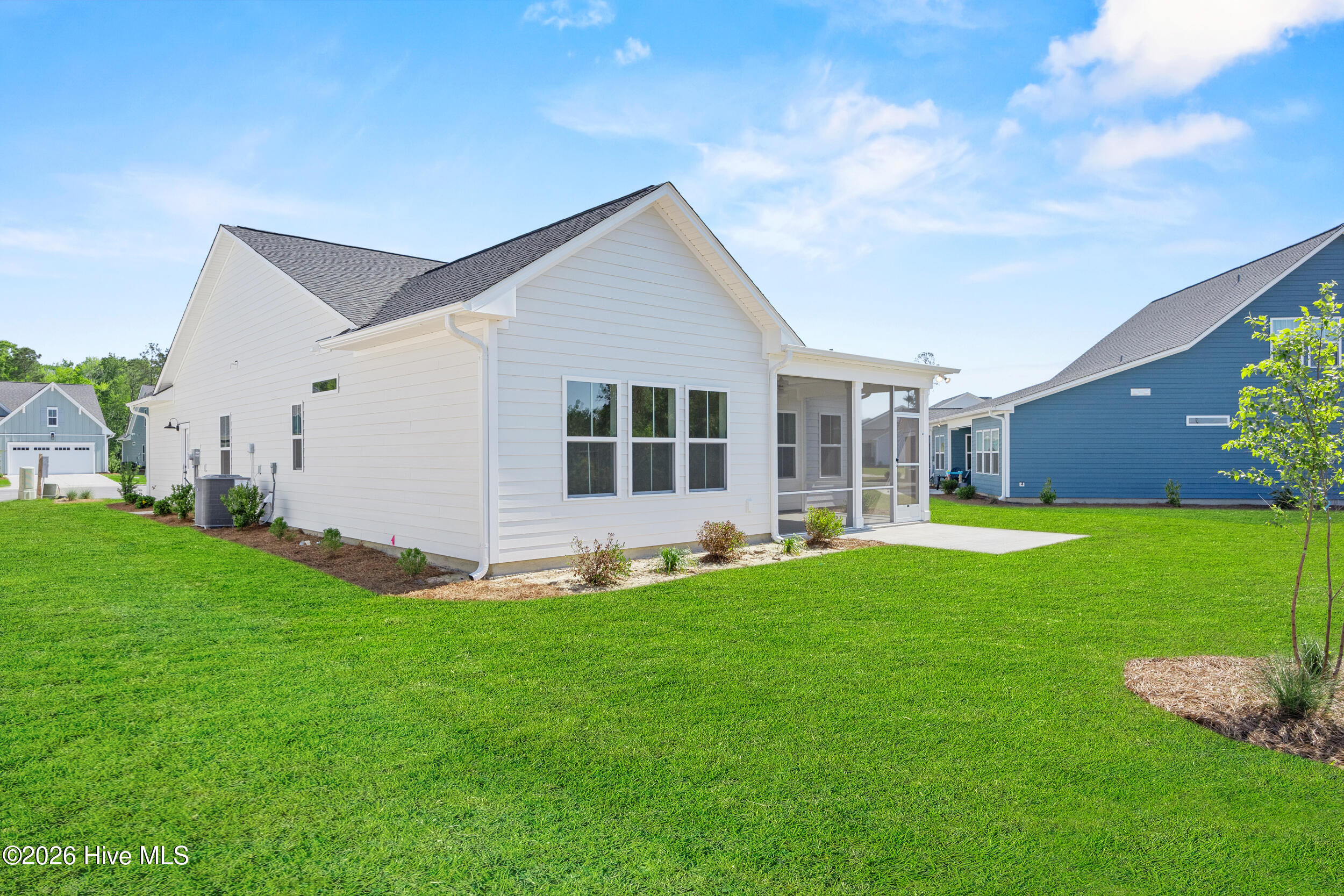 100533479 | Photo 26