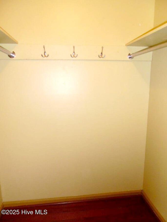 100545900 | Photo 12