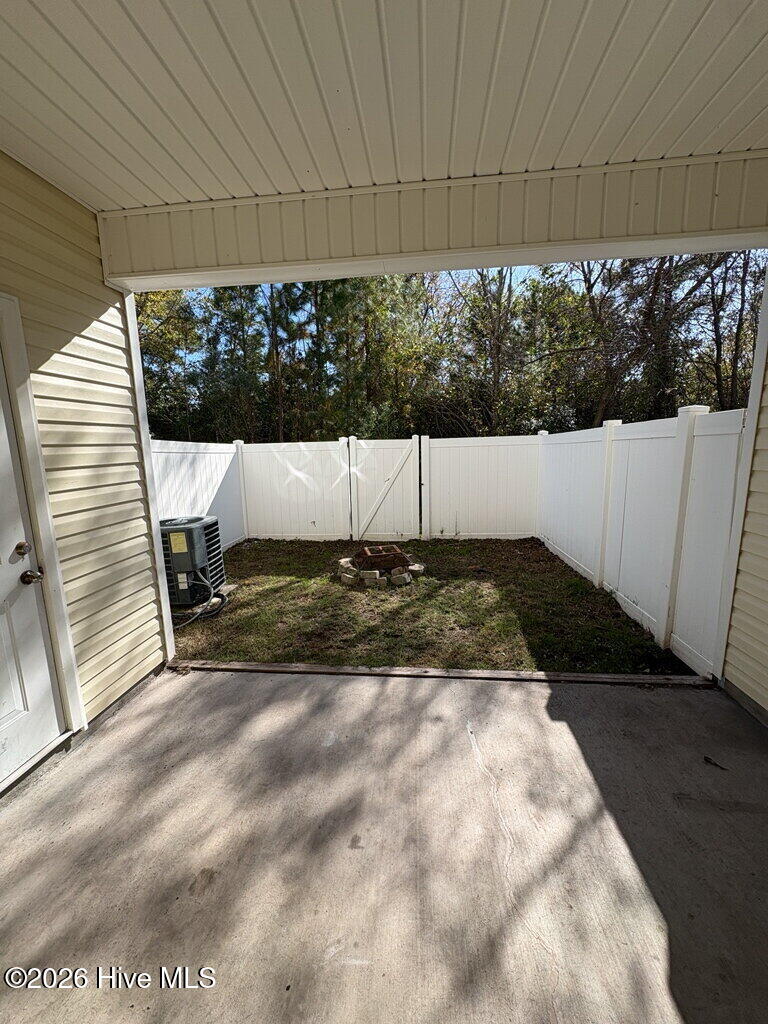 100541136 | Photo 14