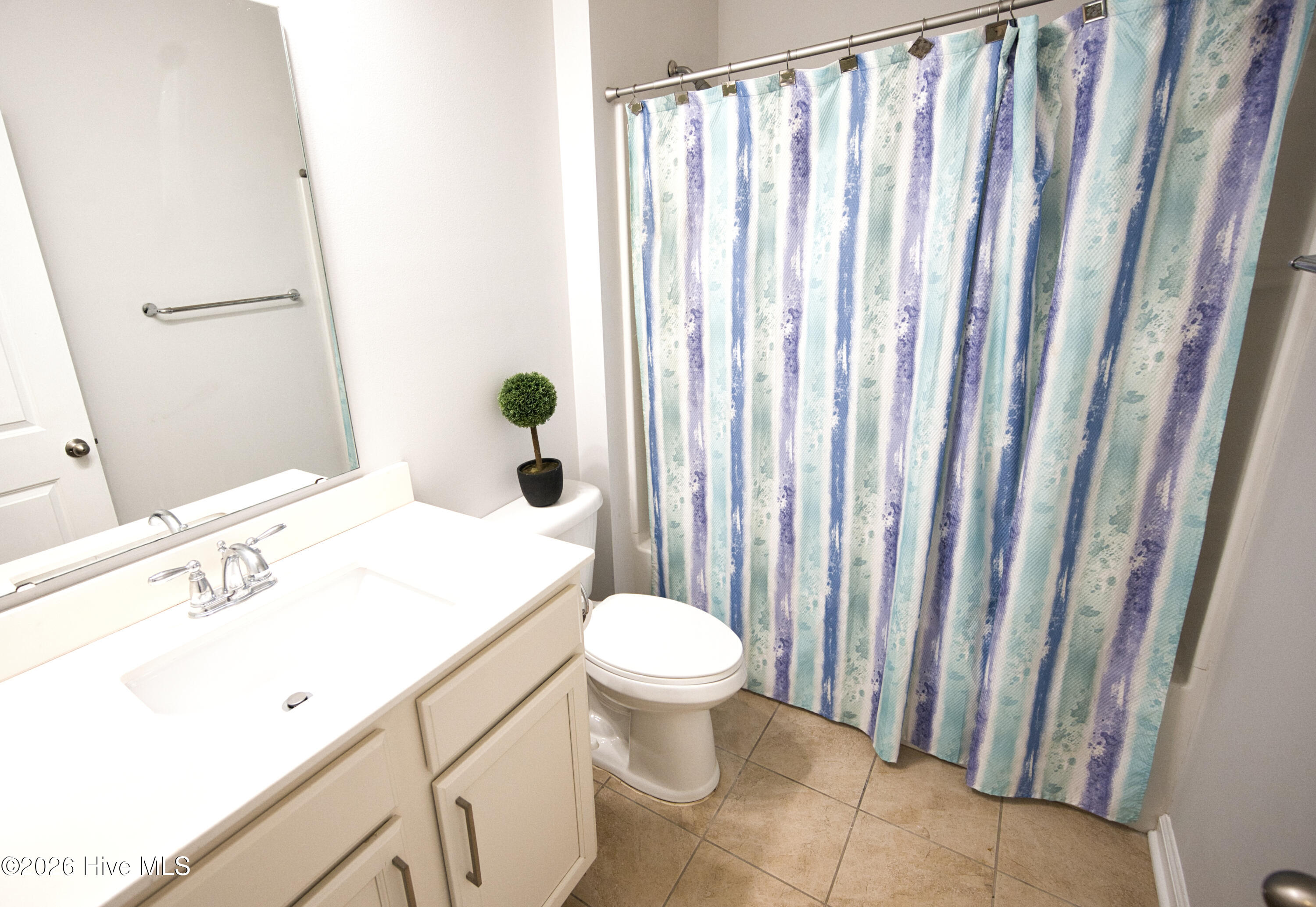 100569756 | Photo 39