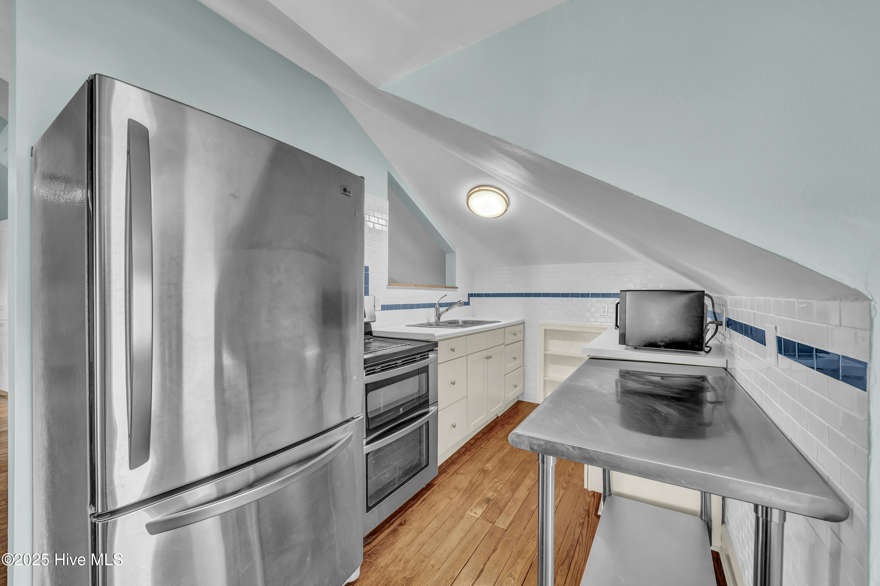 100531639 | Photo 15