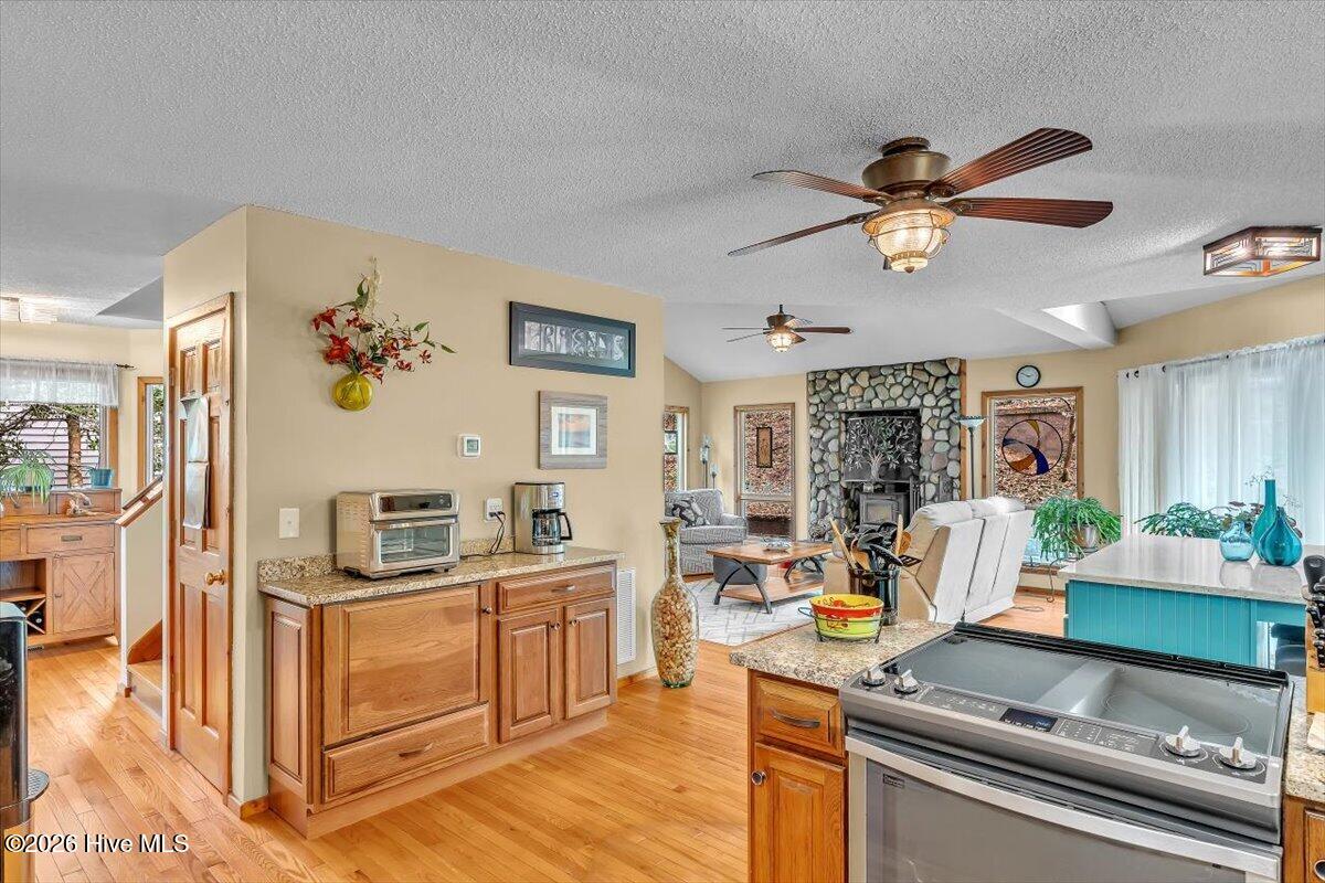 100561735 | Photo 18