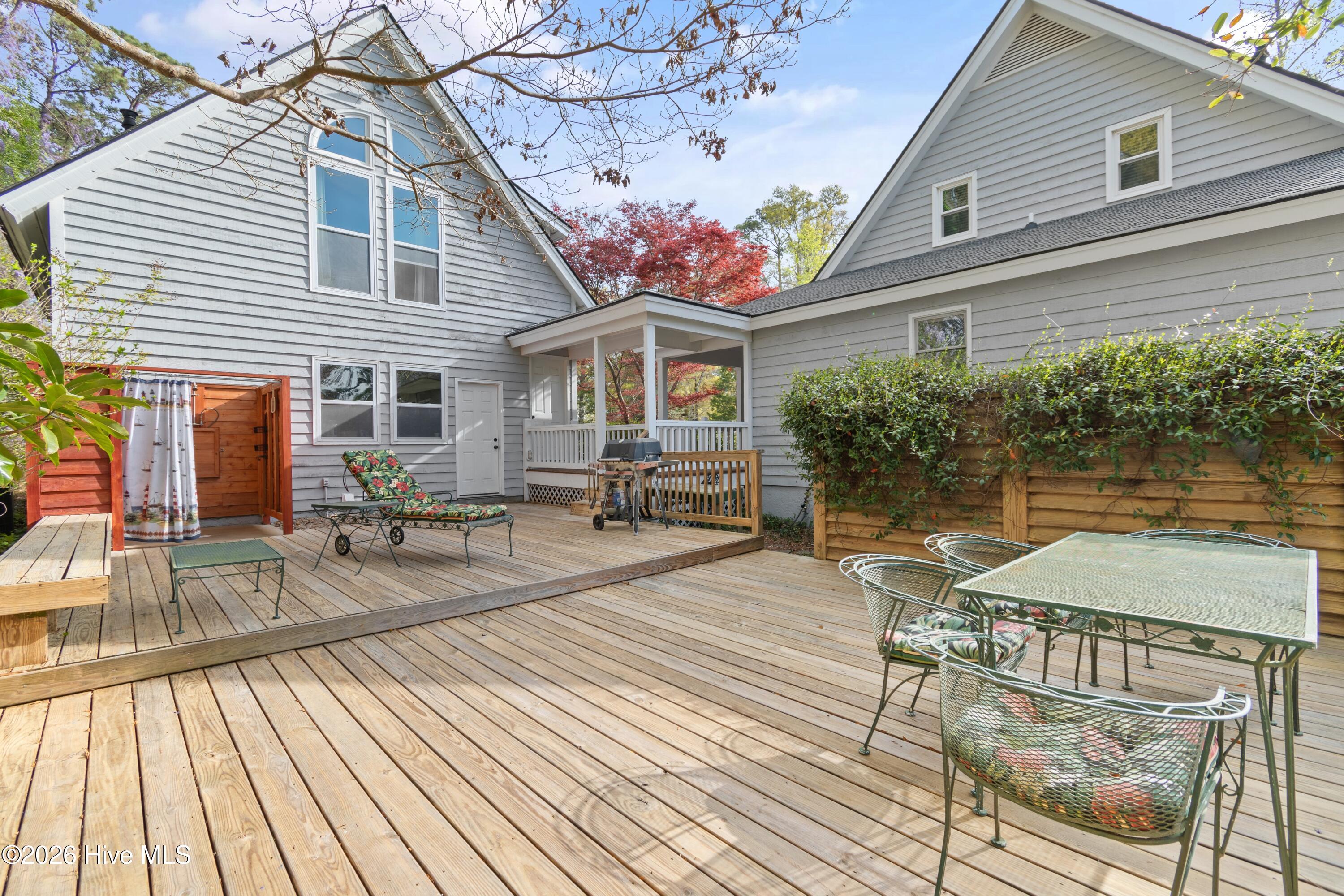 100564026 | Photo 52