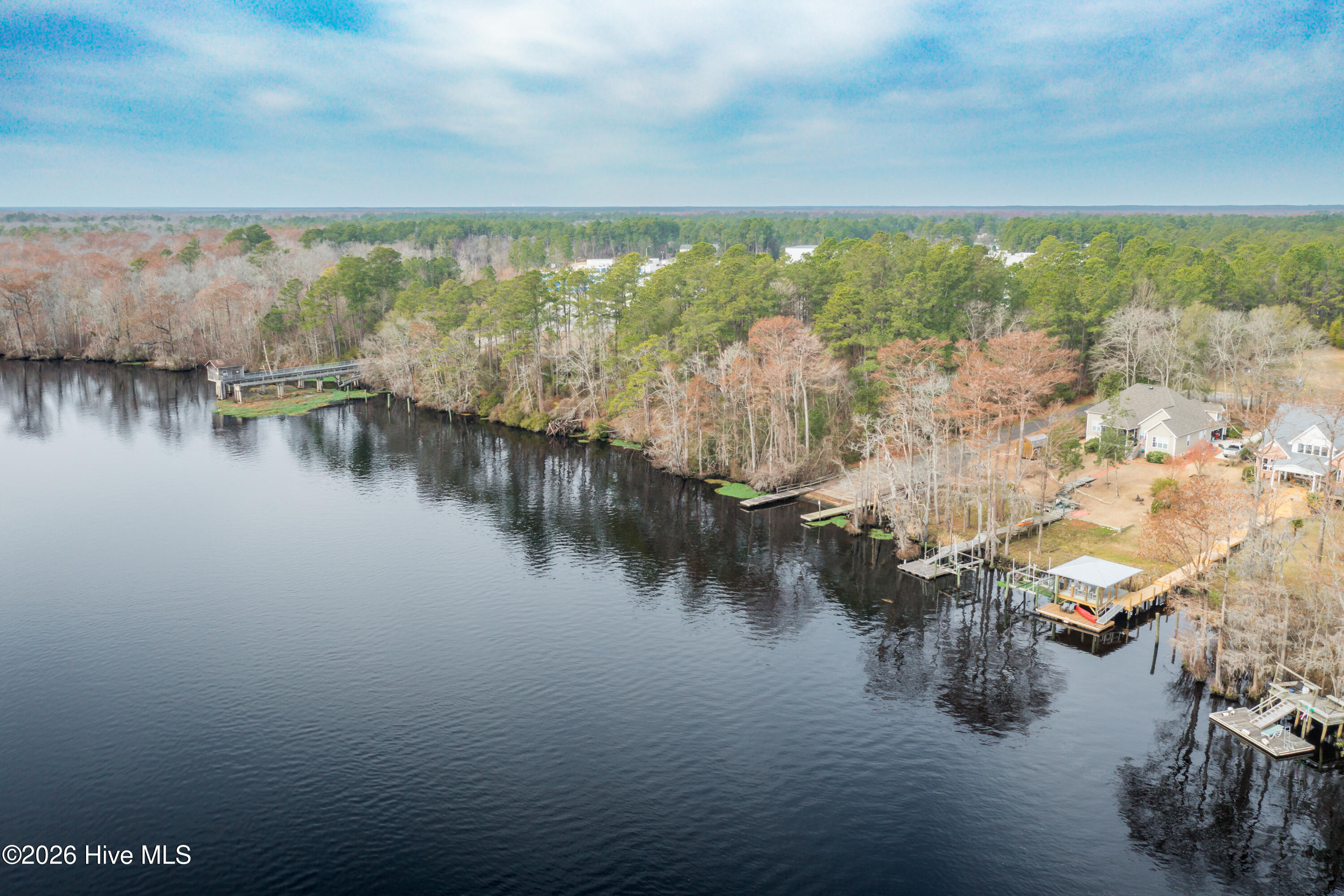 Exterior photo of 121 E Pointe Road, Rocky Point, NC 28457. MLS: 100597514