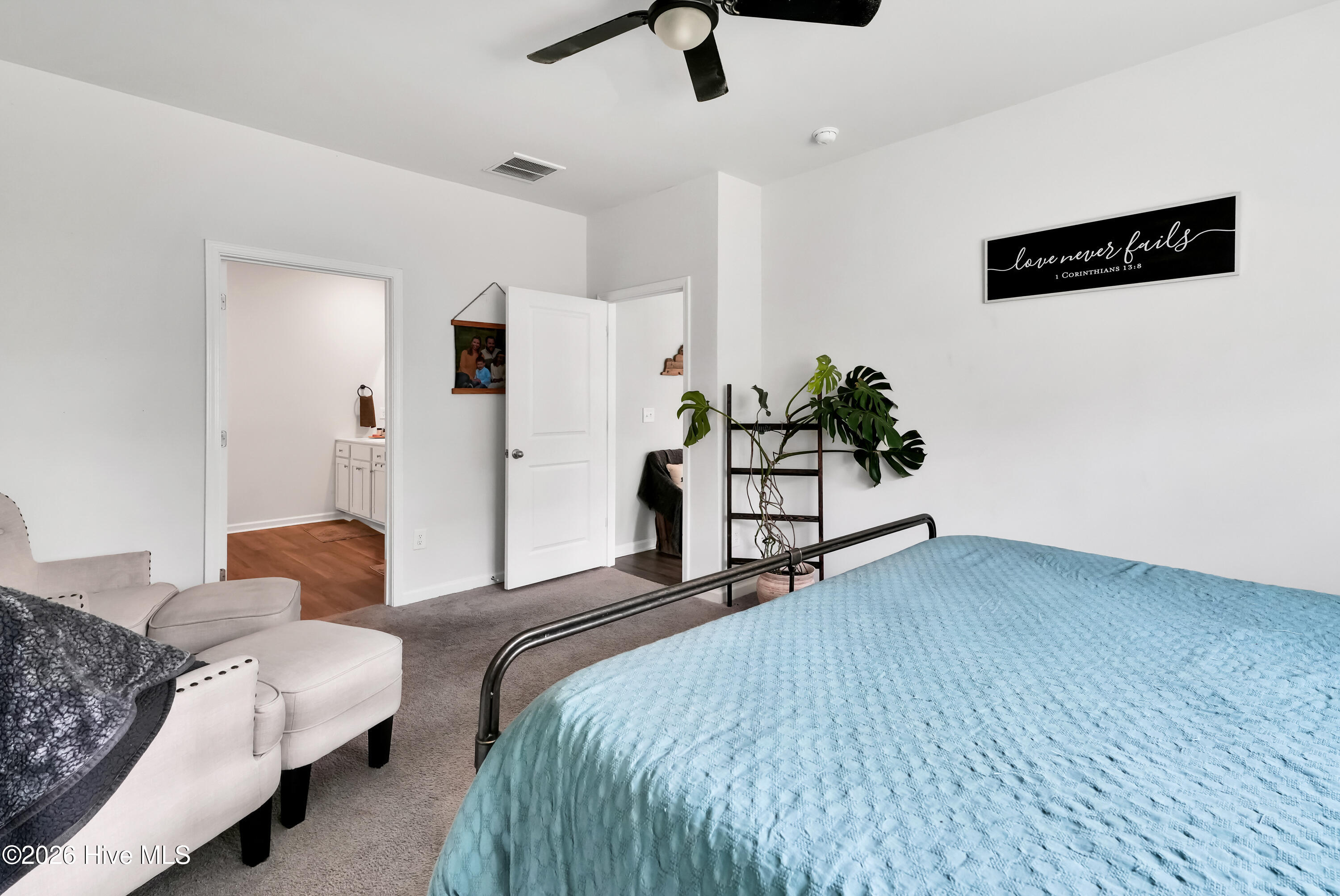 100563404 | Photo 21