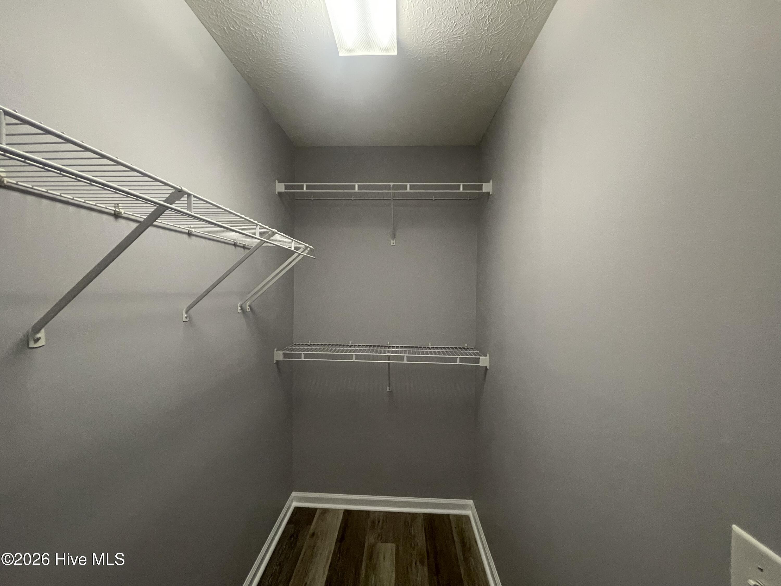 100548174 | Photo 16