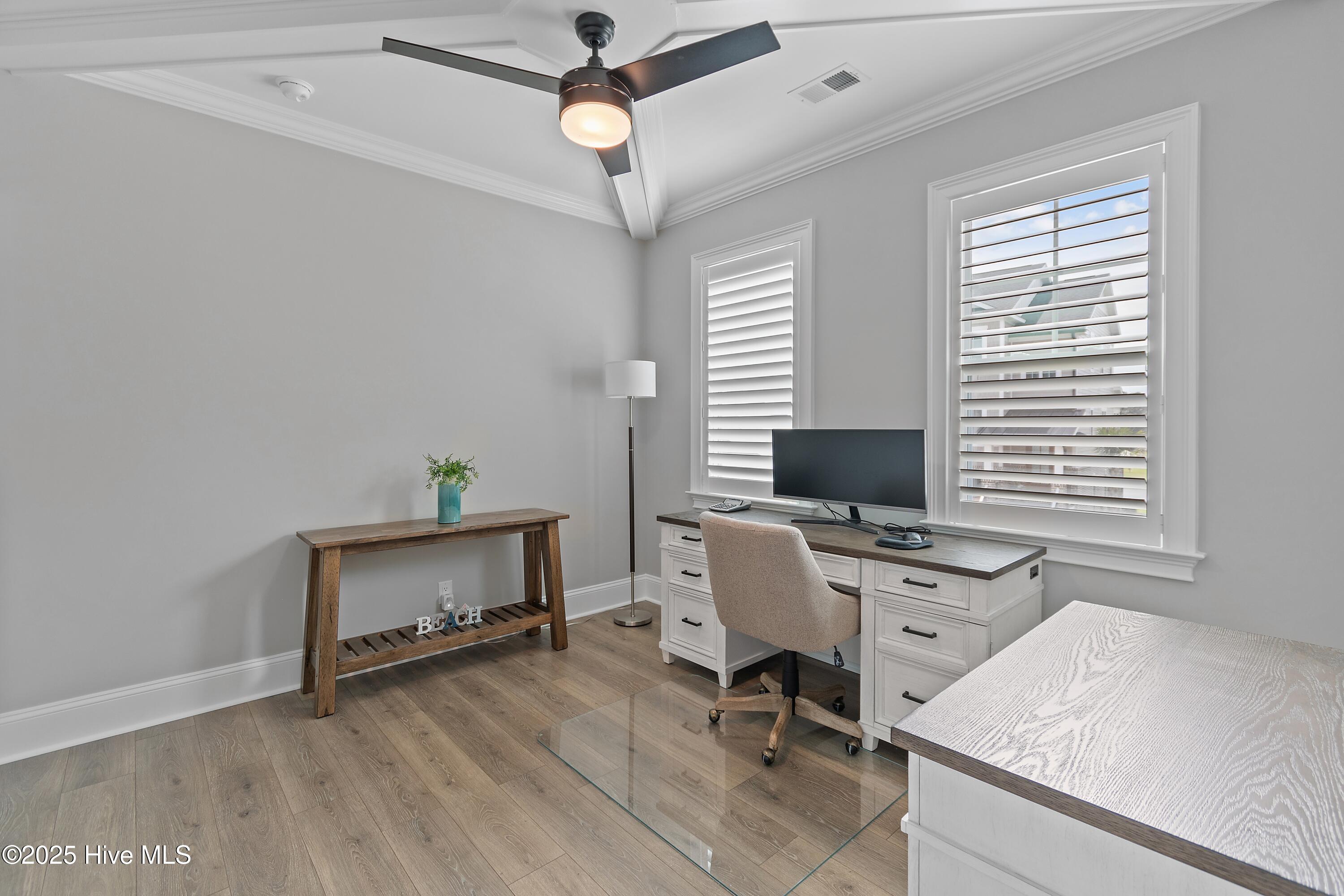 100551206 | Photo 26