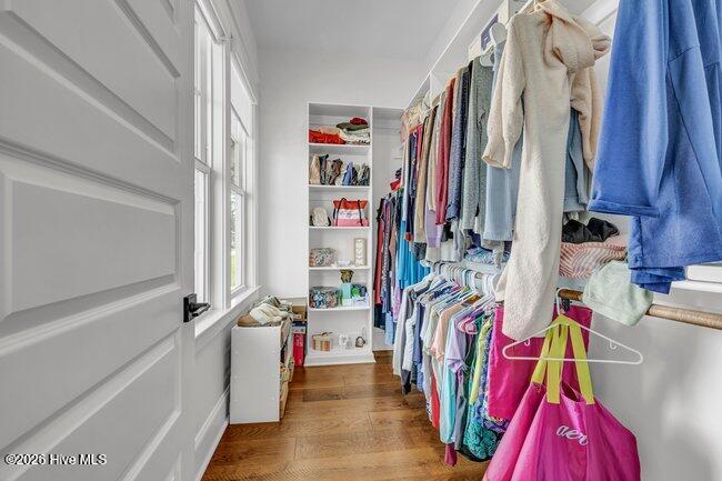 100561291 | Photo 24