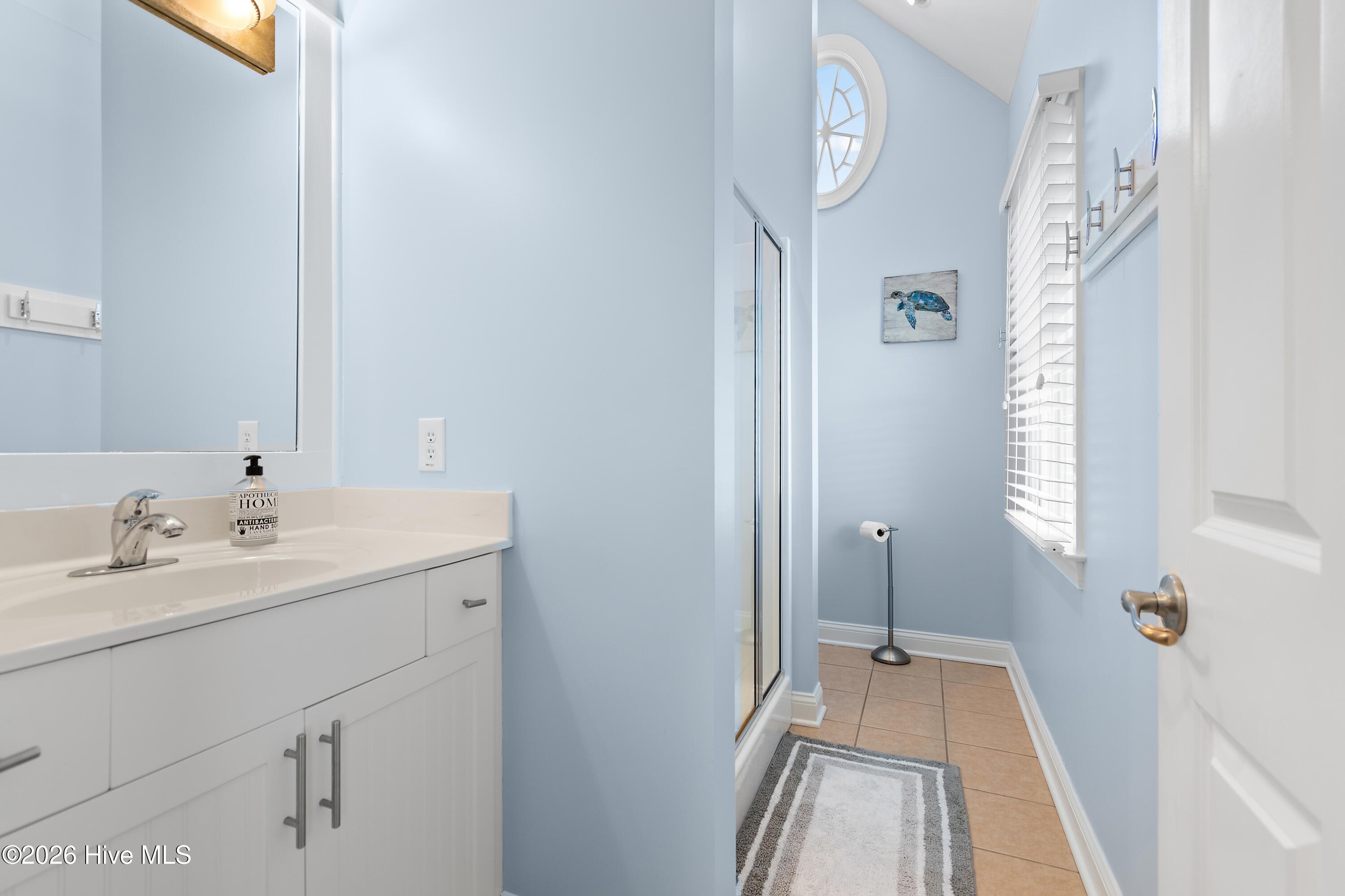 100551150 | Photo 38