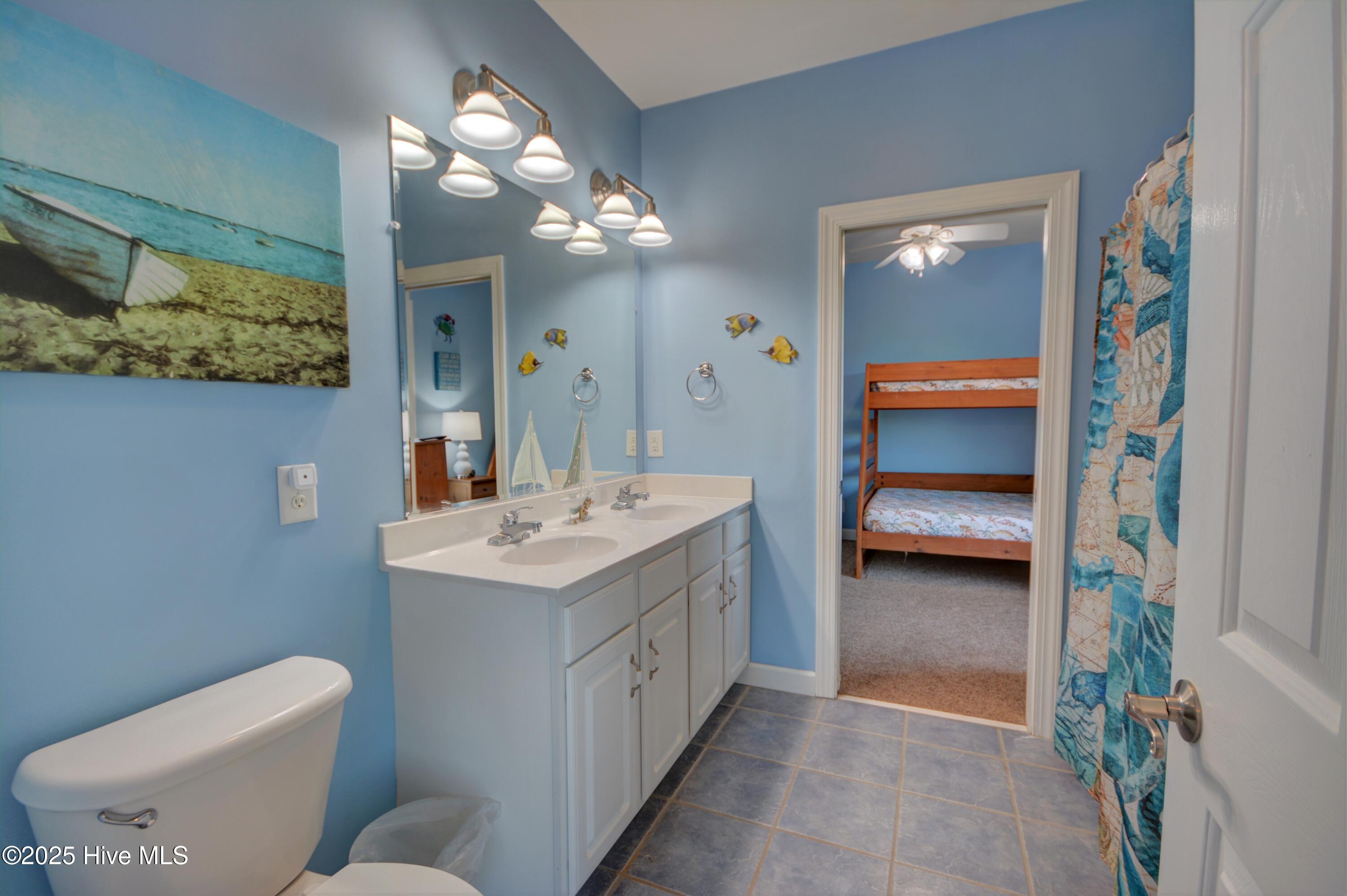 100518289 | Photo 34