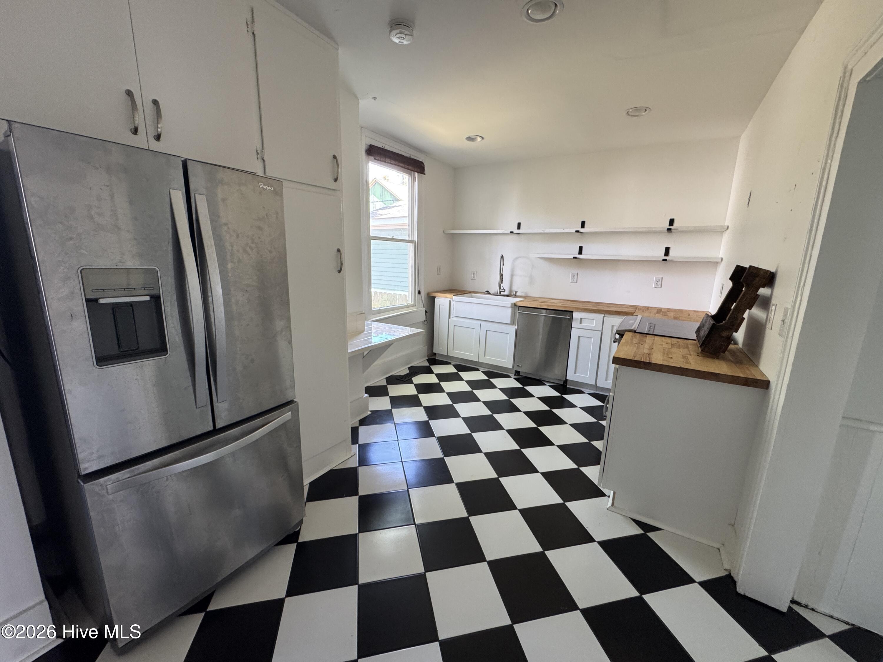 100564454 | Photo 17