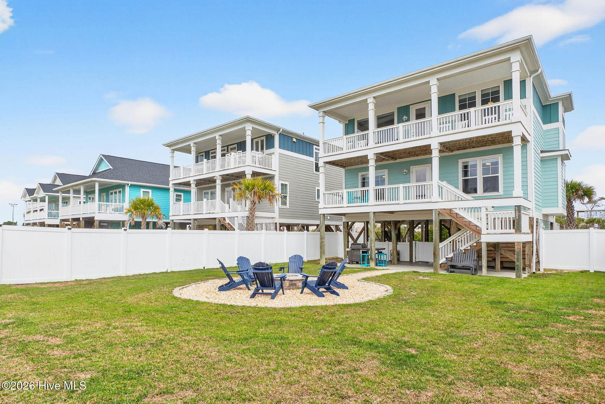 100565518 | Photo 61