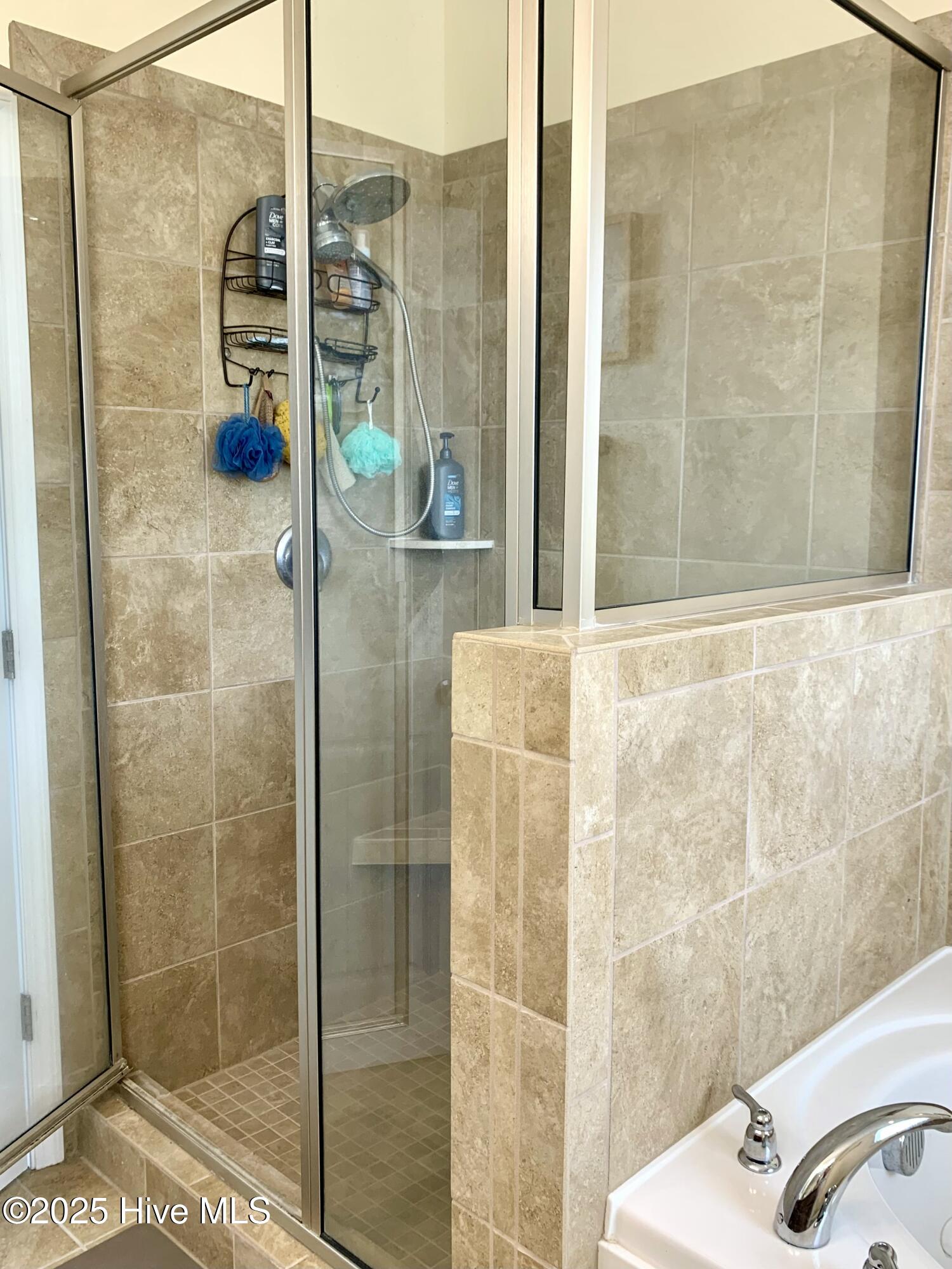 100536015 | Photo 41