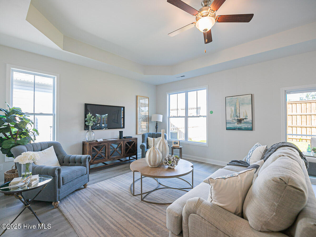 100515738 | Photo 13