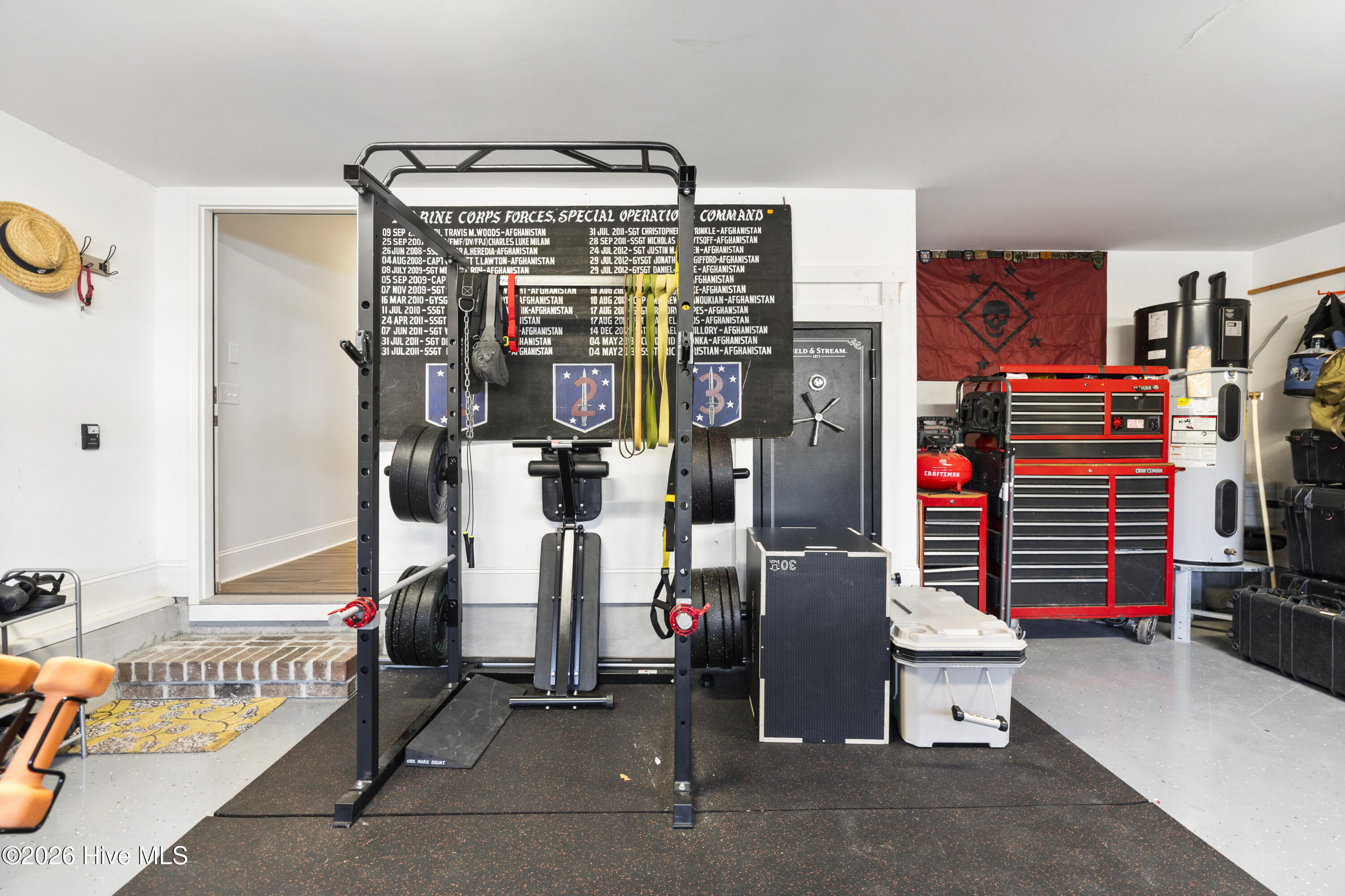 100552467 | Photo 48