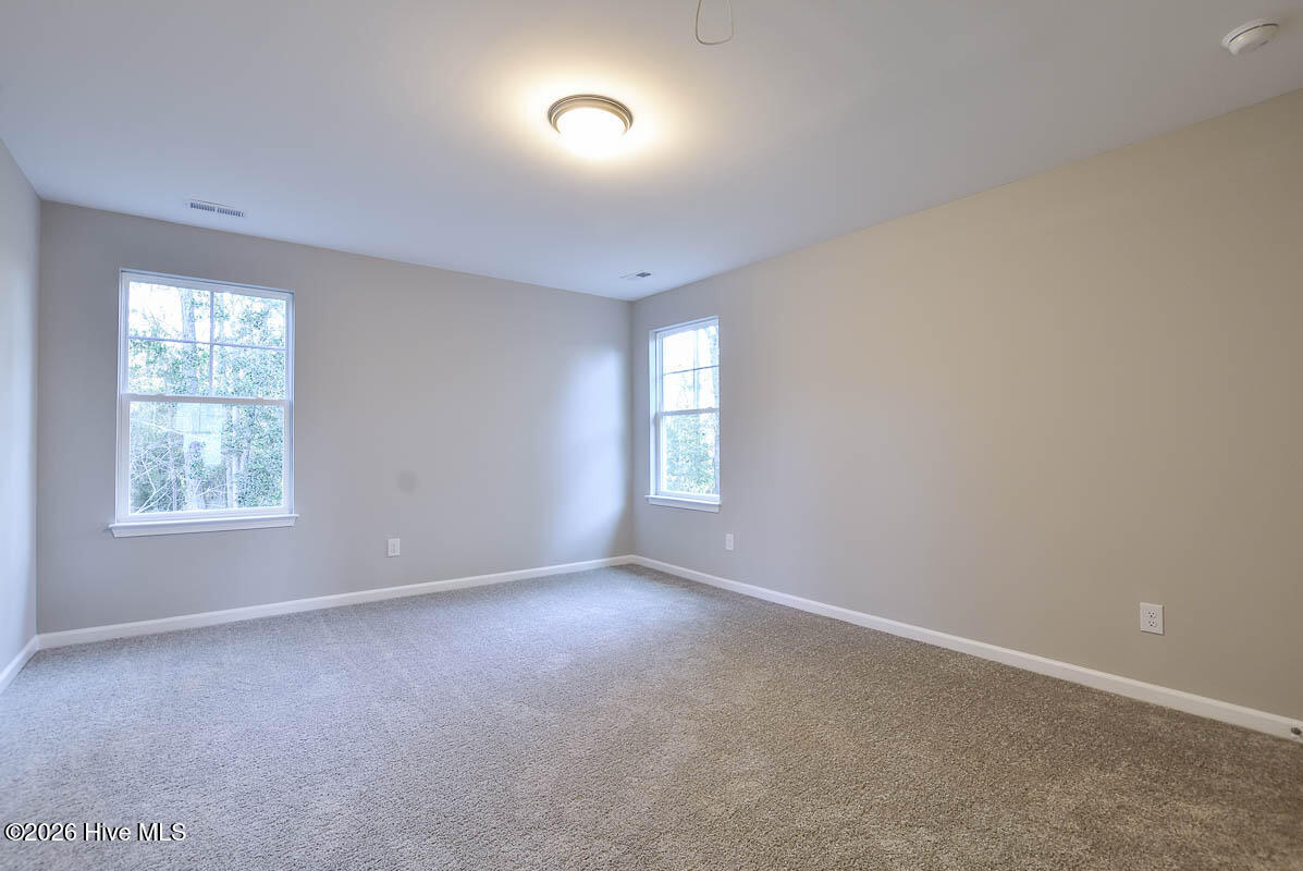 100561005 | Photo 12