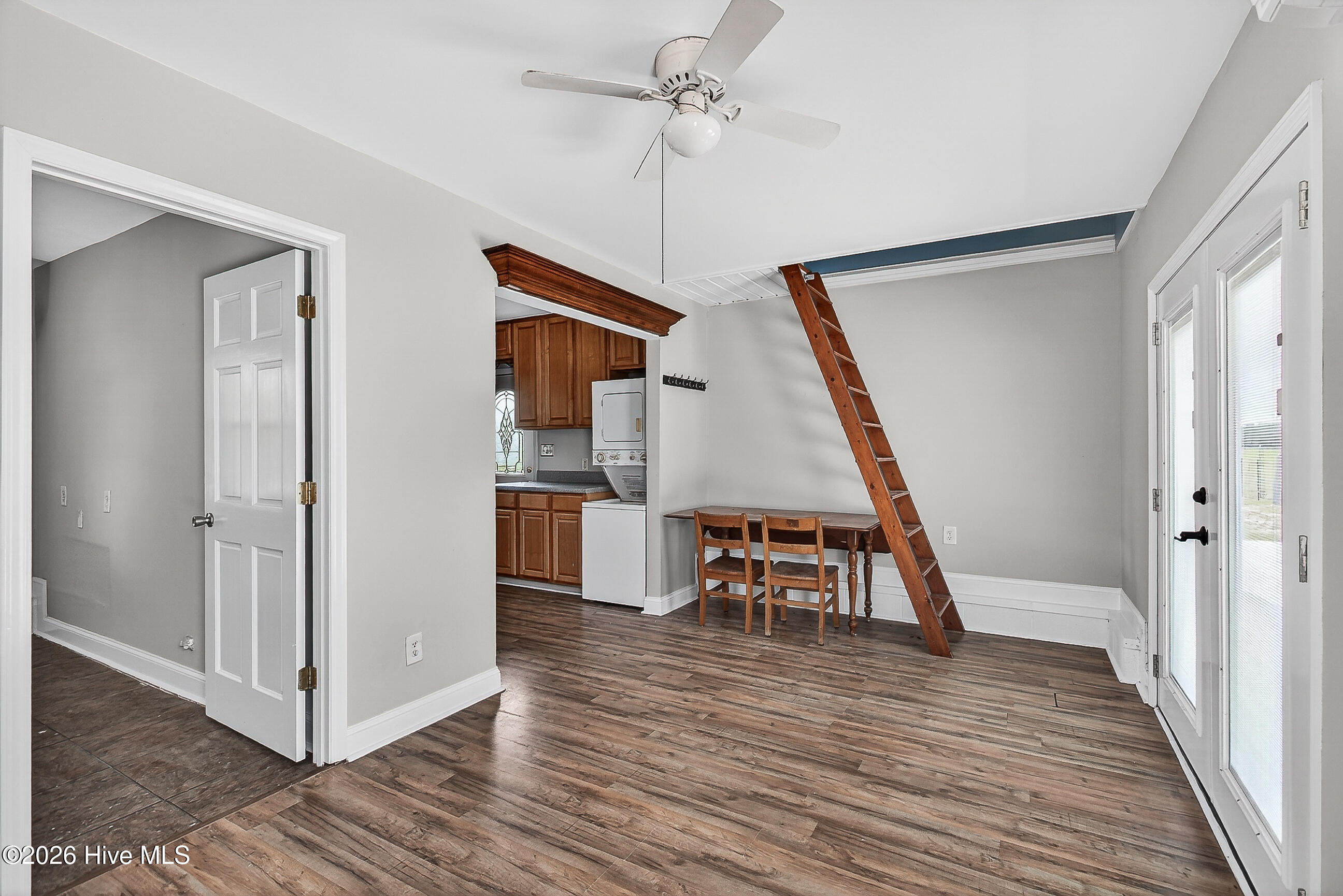 2732 White Oak River Road,Maysville