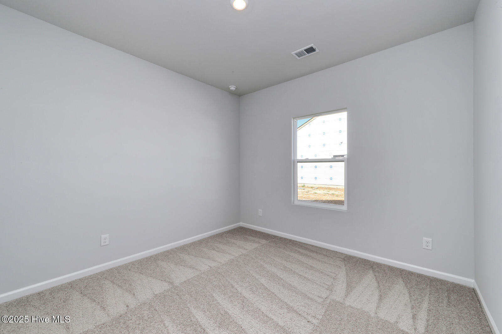 100508925 | Photo 71