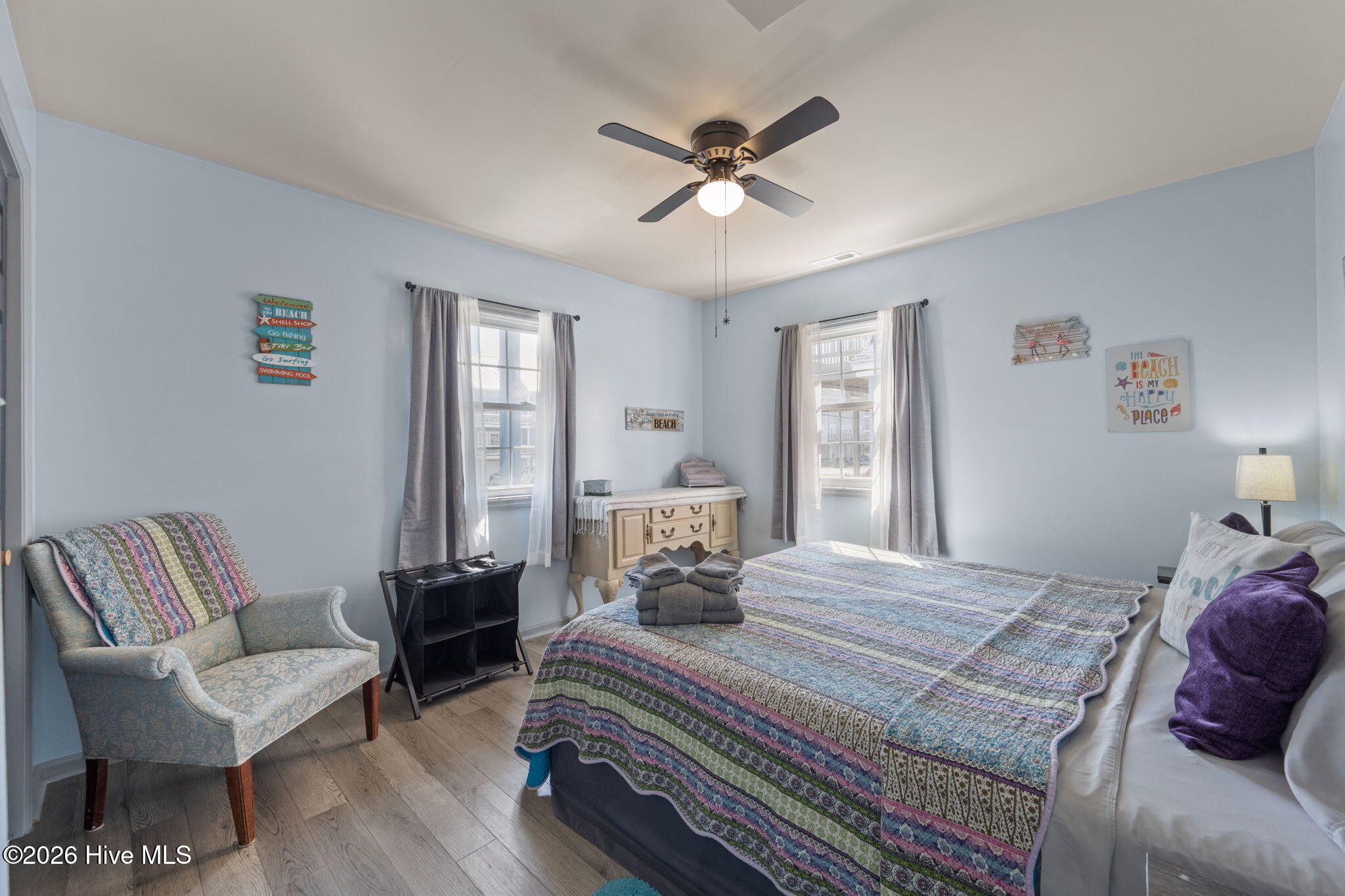 100560162 | Photo 30