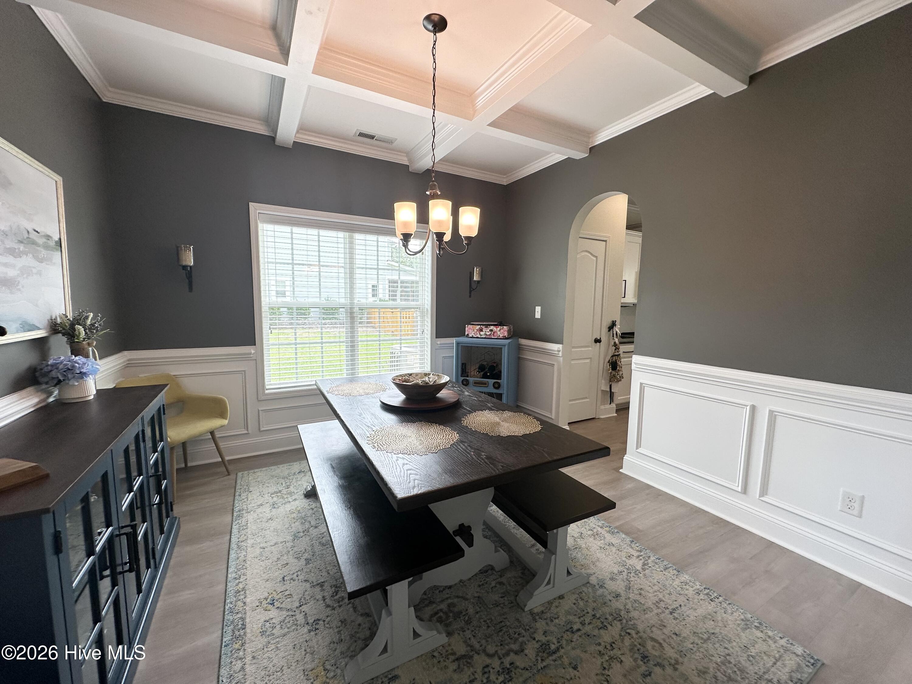 100563138 | Photo 53