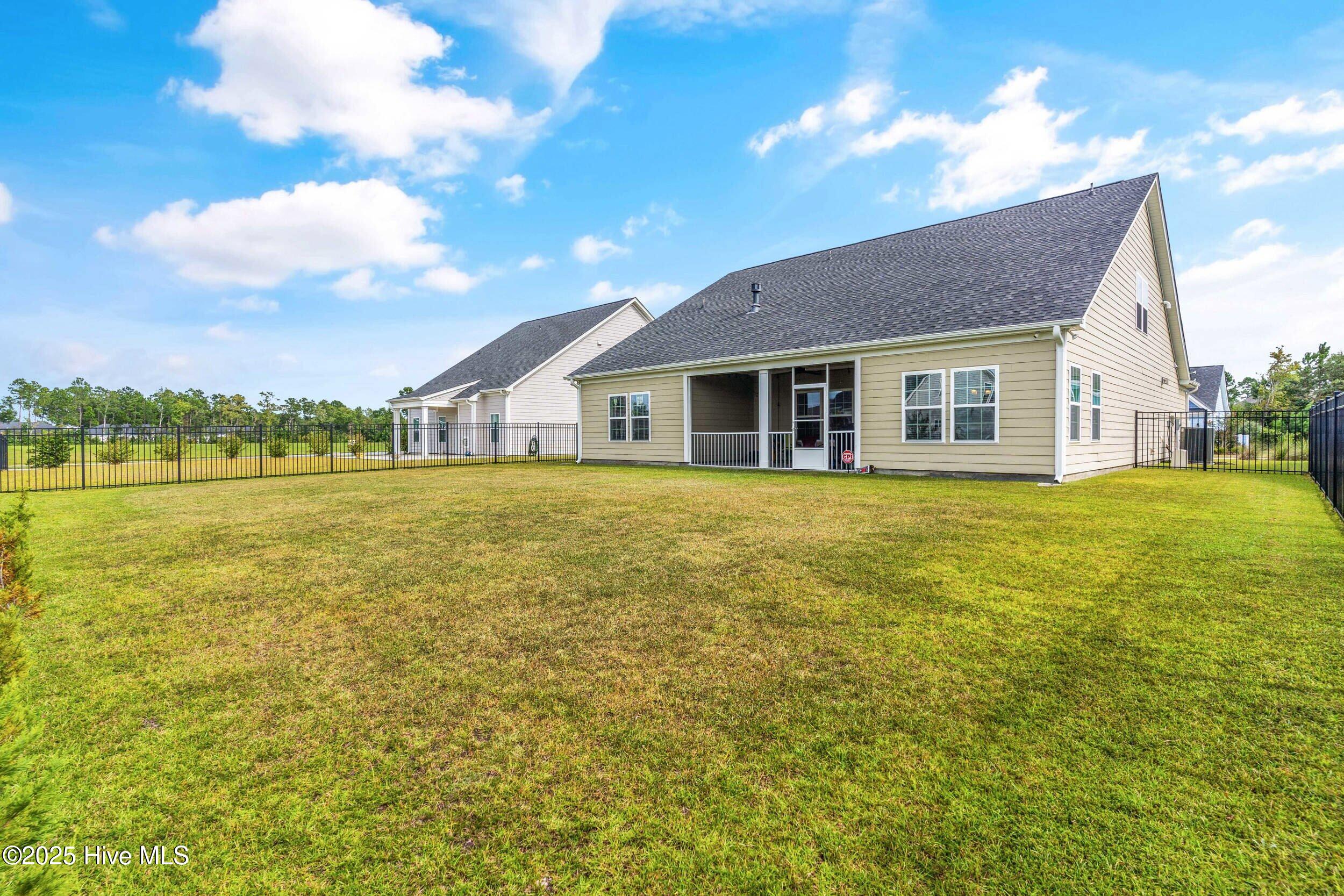 100513907 | Photo 33