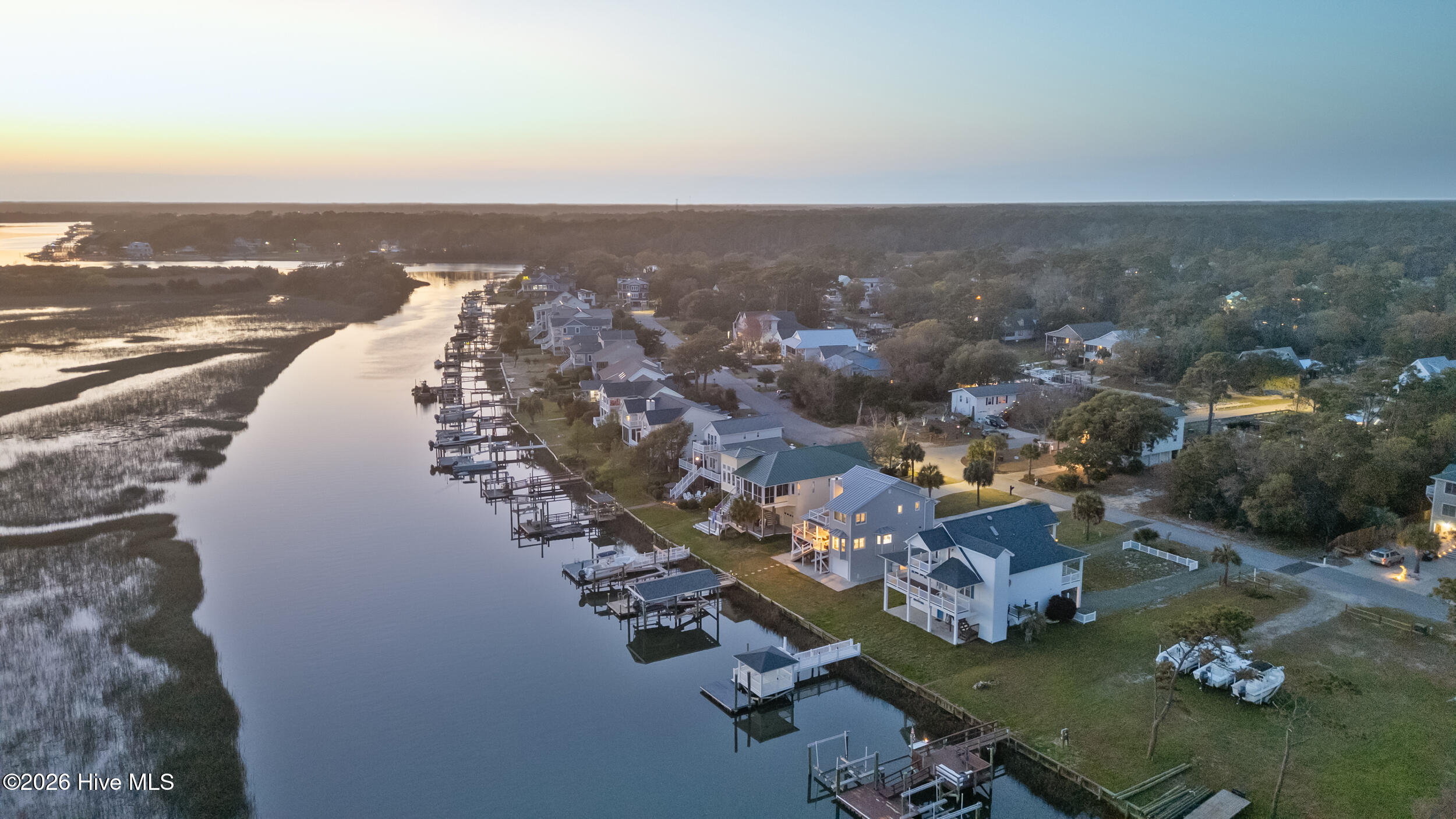 100564811 | Photo 84