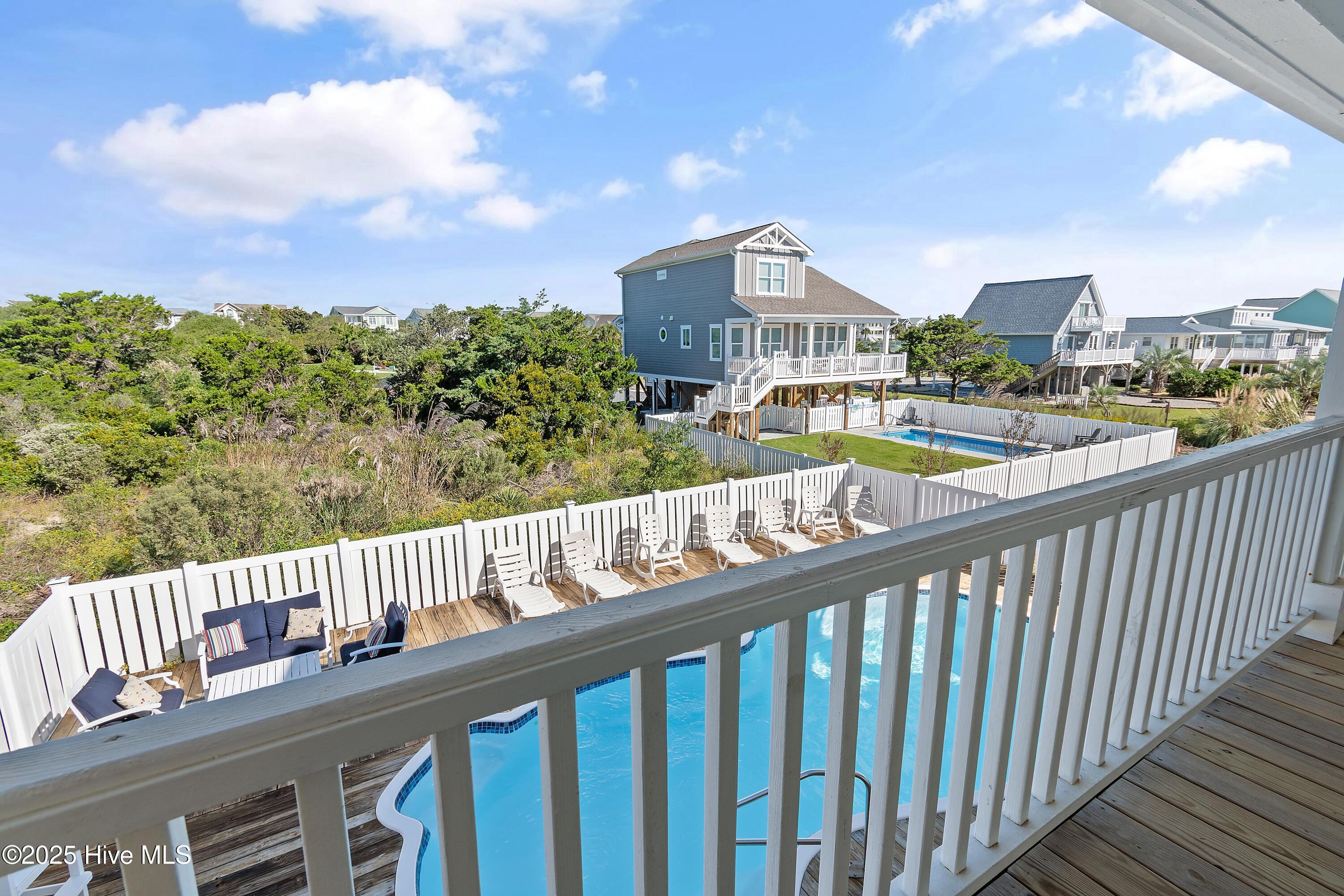 100536498 | Photo 40