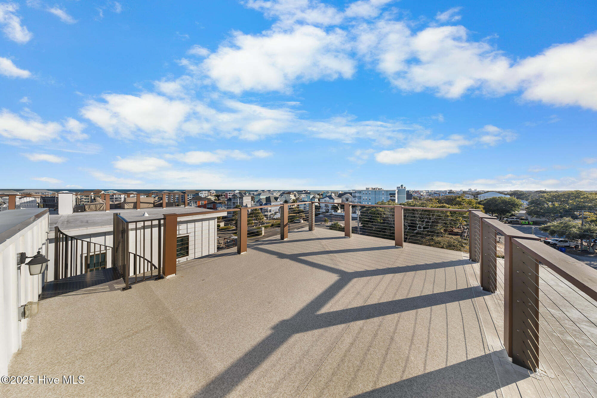 100542866 | Photo 34