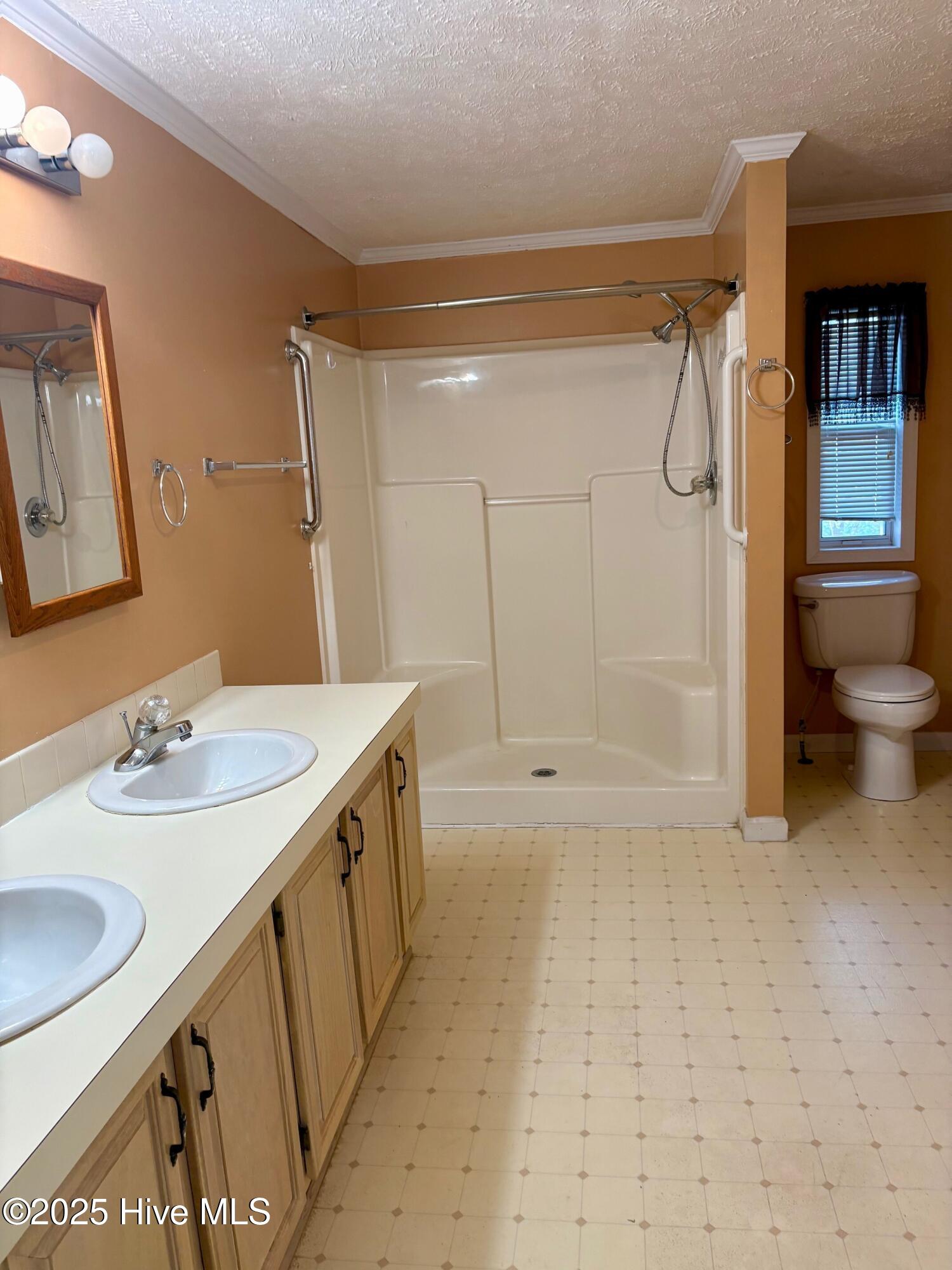 100544409 | Photo 10