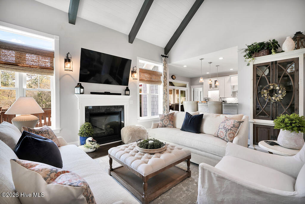 100562480 | Photo 11