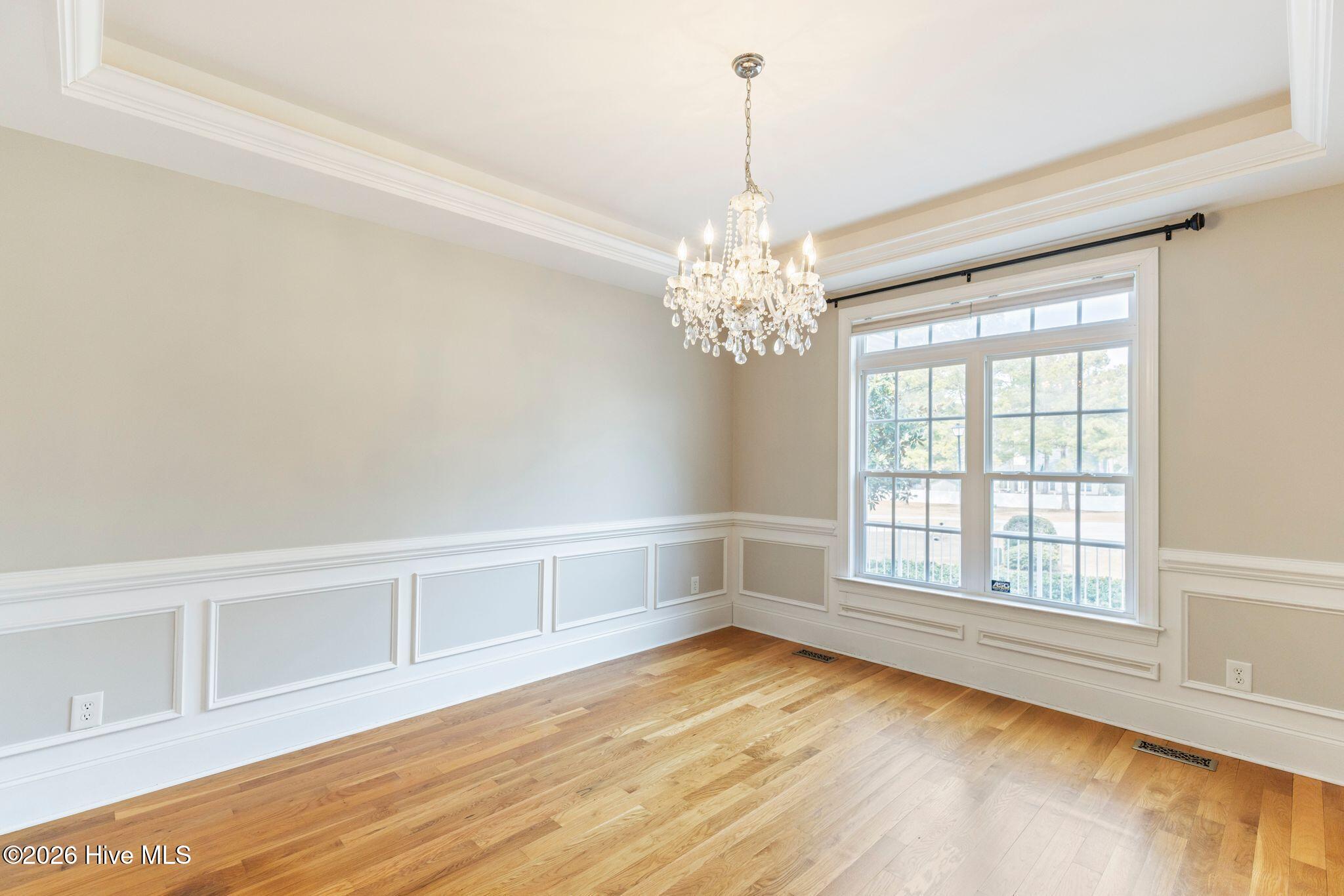 100553307 | Photo 35