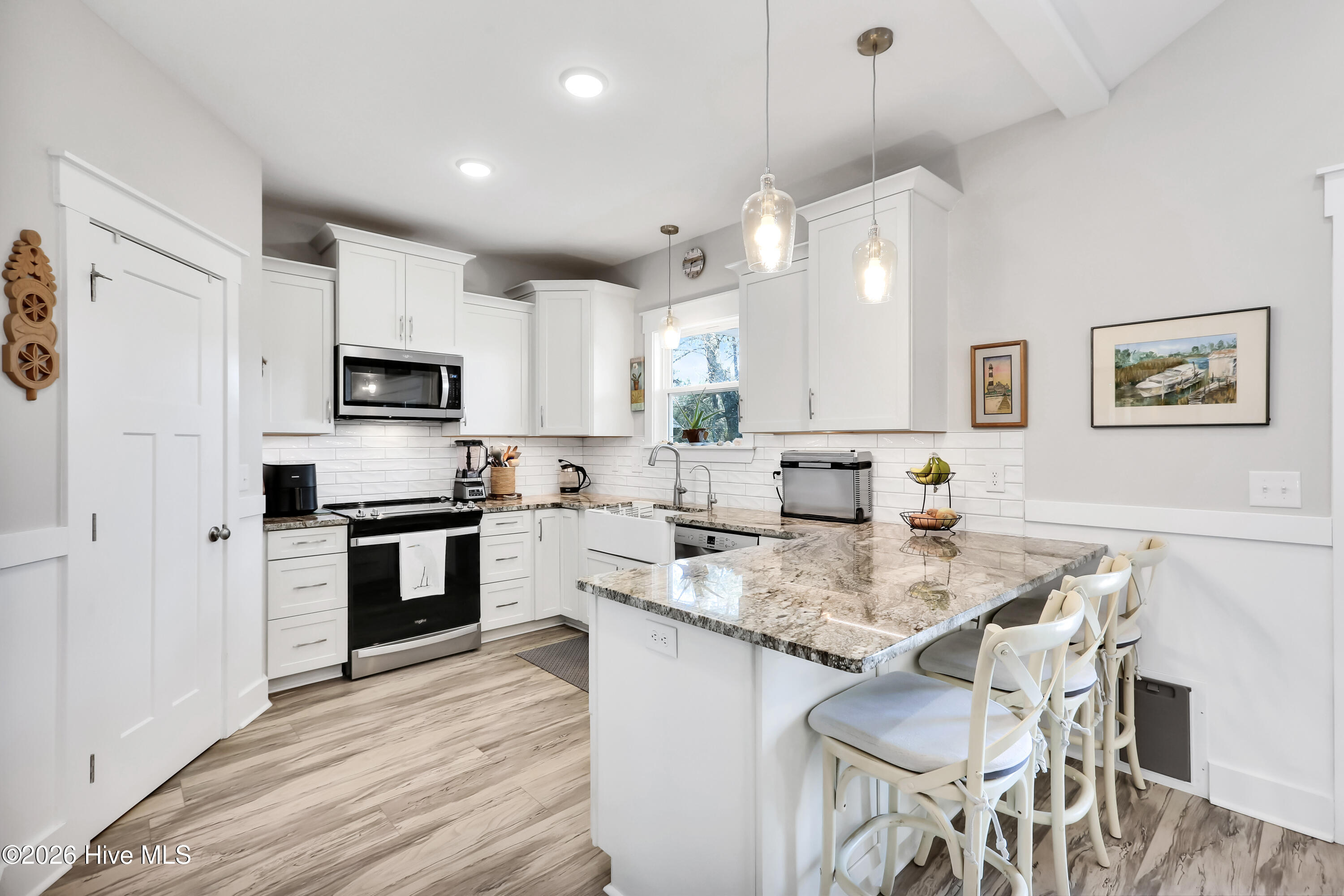 100564163 | Photo 12