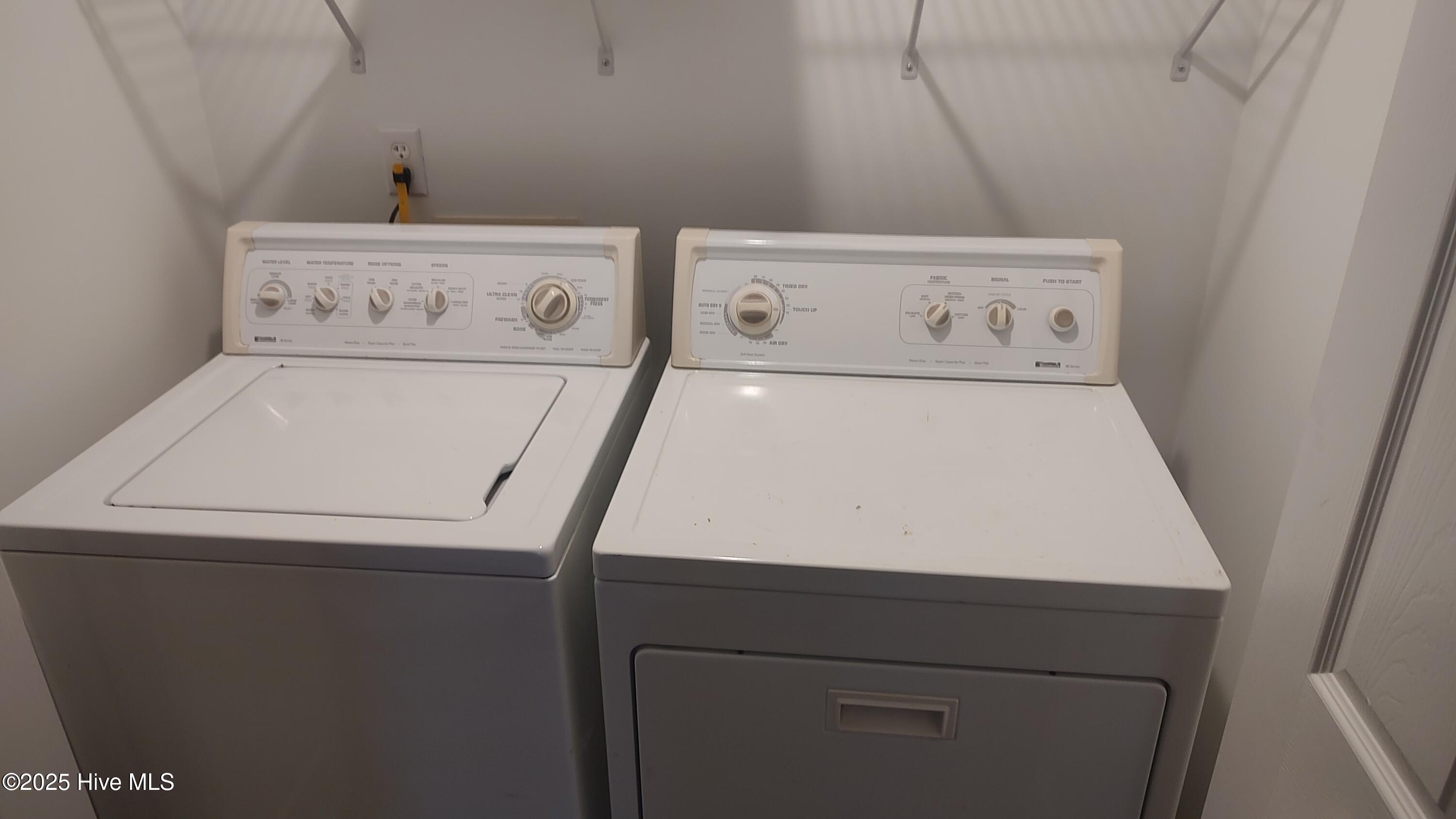 100540049 | Photo 17