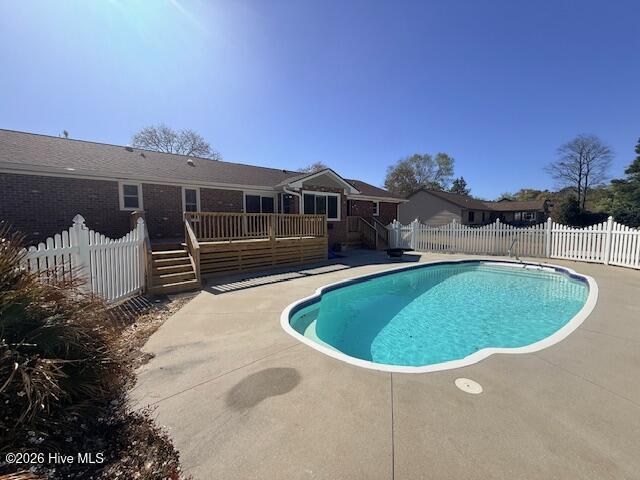 402 Crestwood Drive,Newport