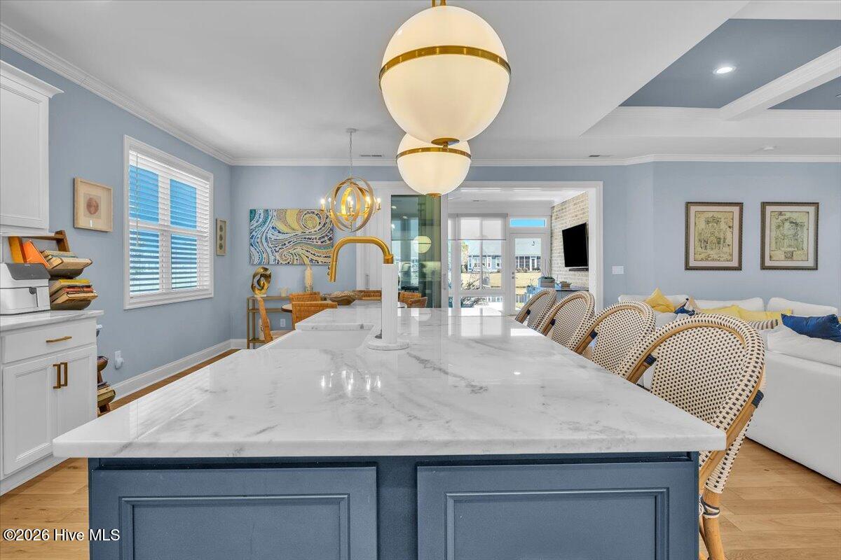 100562728 | Photo 24